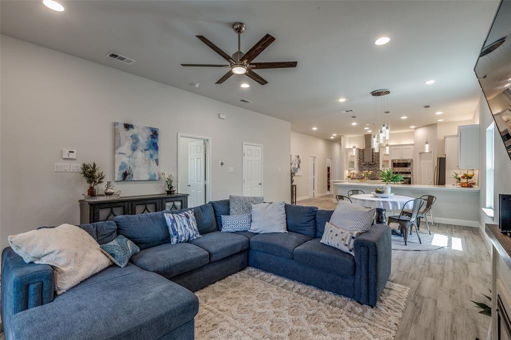 Mckinney, Texas, 75069, United States, 4 Bedrooms Bedrooms, ,3 BathroomsBathrooms,Residential,For Sale,1836335