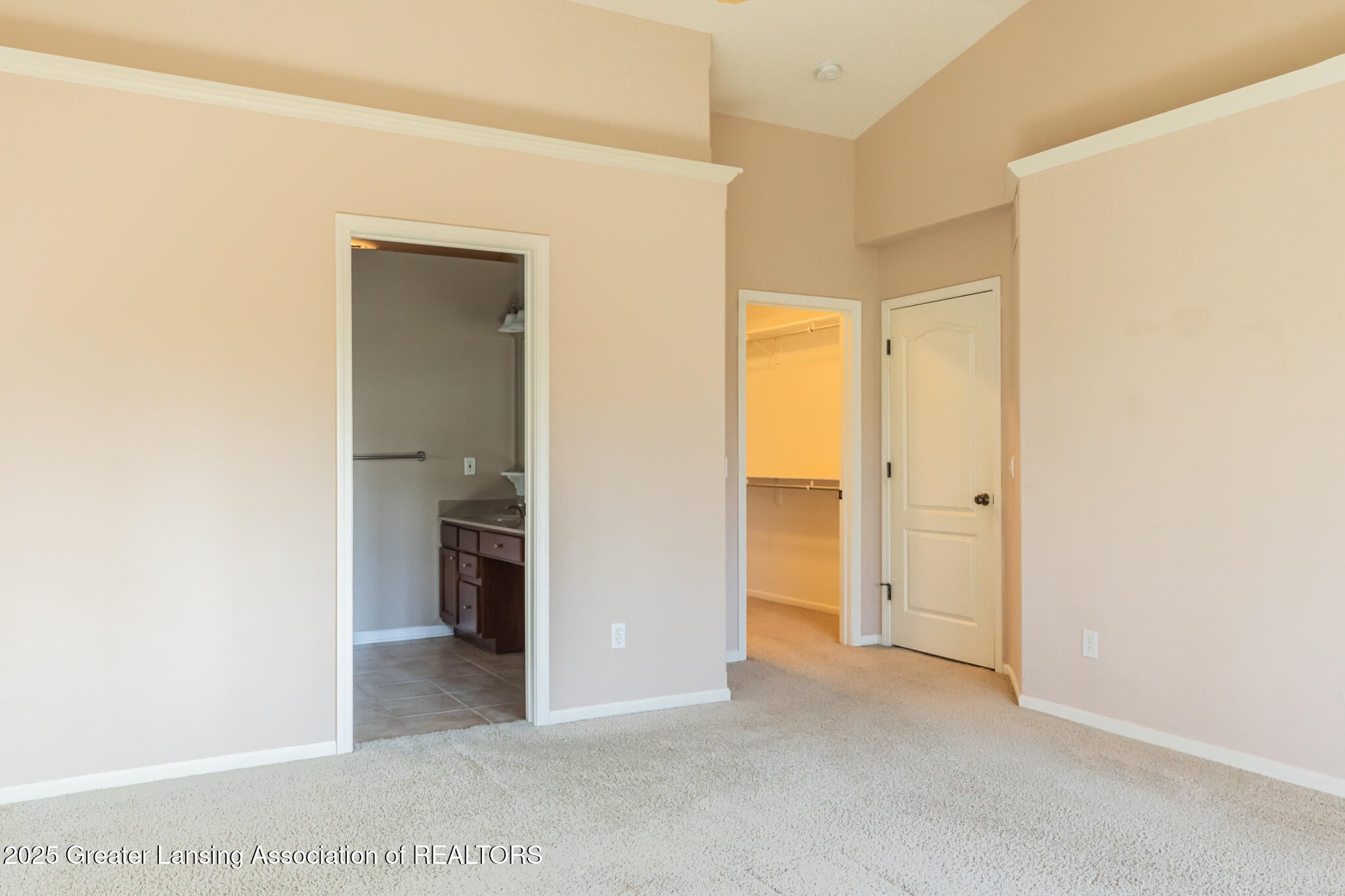 East Lansing, Michigan, 48823, United States, 5 Bedrooms Bedrooms, ,3 BathroomsBathrooms,Residential,For Sale,1991518