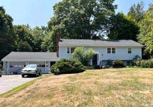Halifax, Massachusetts, 02338, United States, 3 Bedrooms Bedrooms, ,2 BathroomsBathrooms,Residential,For Sale,1929990