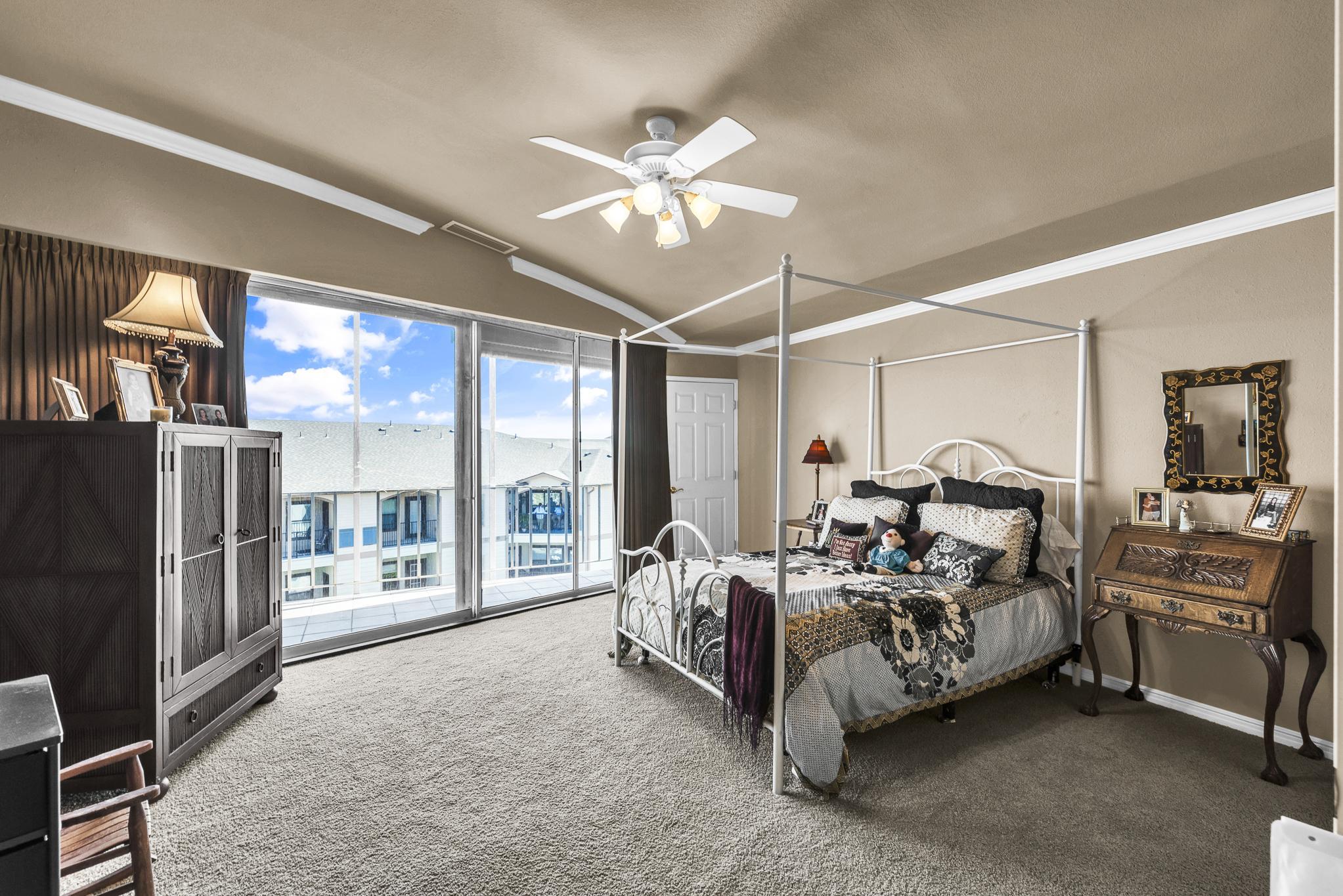 Corpus Christi, Texas, 78401, United States, 3 Bedrooms Bedrooms, ,3 BathroomsBathrooms,Residential,For Sale,1912480