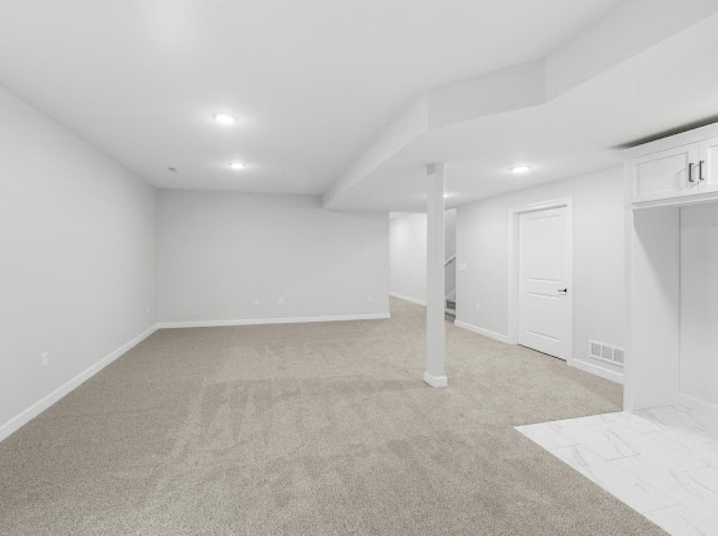 Salina, Kansas, 67401, United States, 5 Bedrooms Bedrooms, ,3 BathroomsBathrooms,Residential,For Sale,1737459