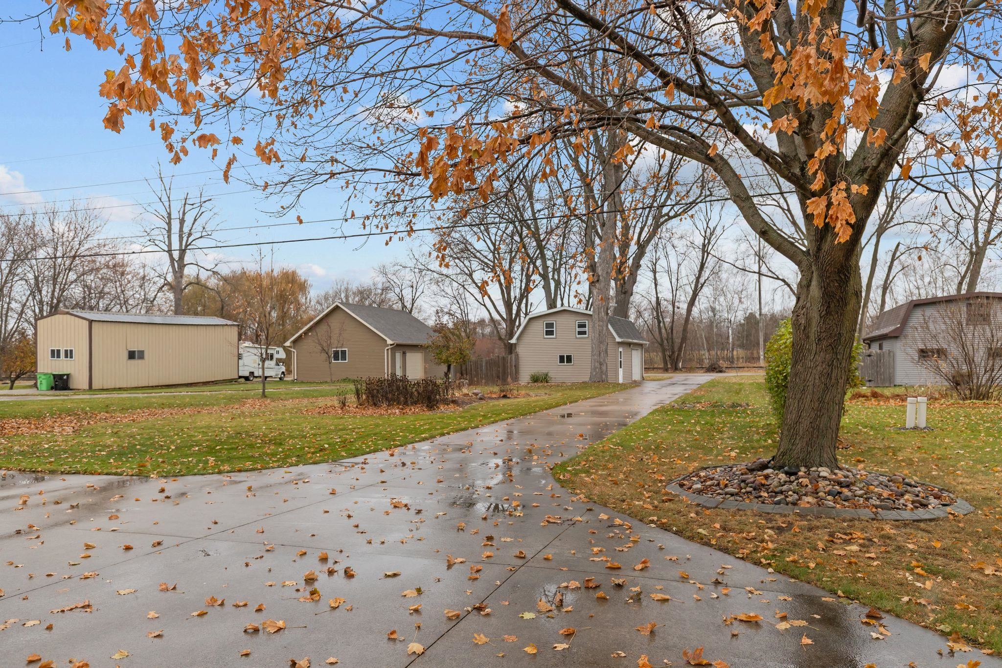 MENASHA, Wisconsin, 54942, United States, 4 Bedrooms Bedrooms, ,2 BathroomsBathrooms,Residential,For Sale,1996983