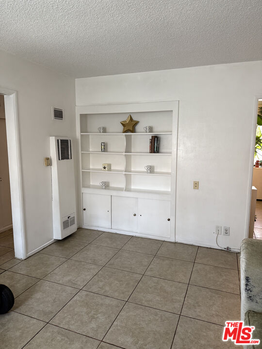 Sun Valley, California, 91352, United States, 1 Bedroom Bedrooms, ,1 BathroomBathrooms,Residential,For Sale,1911023
