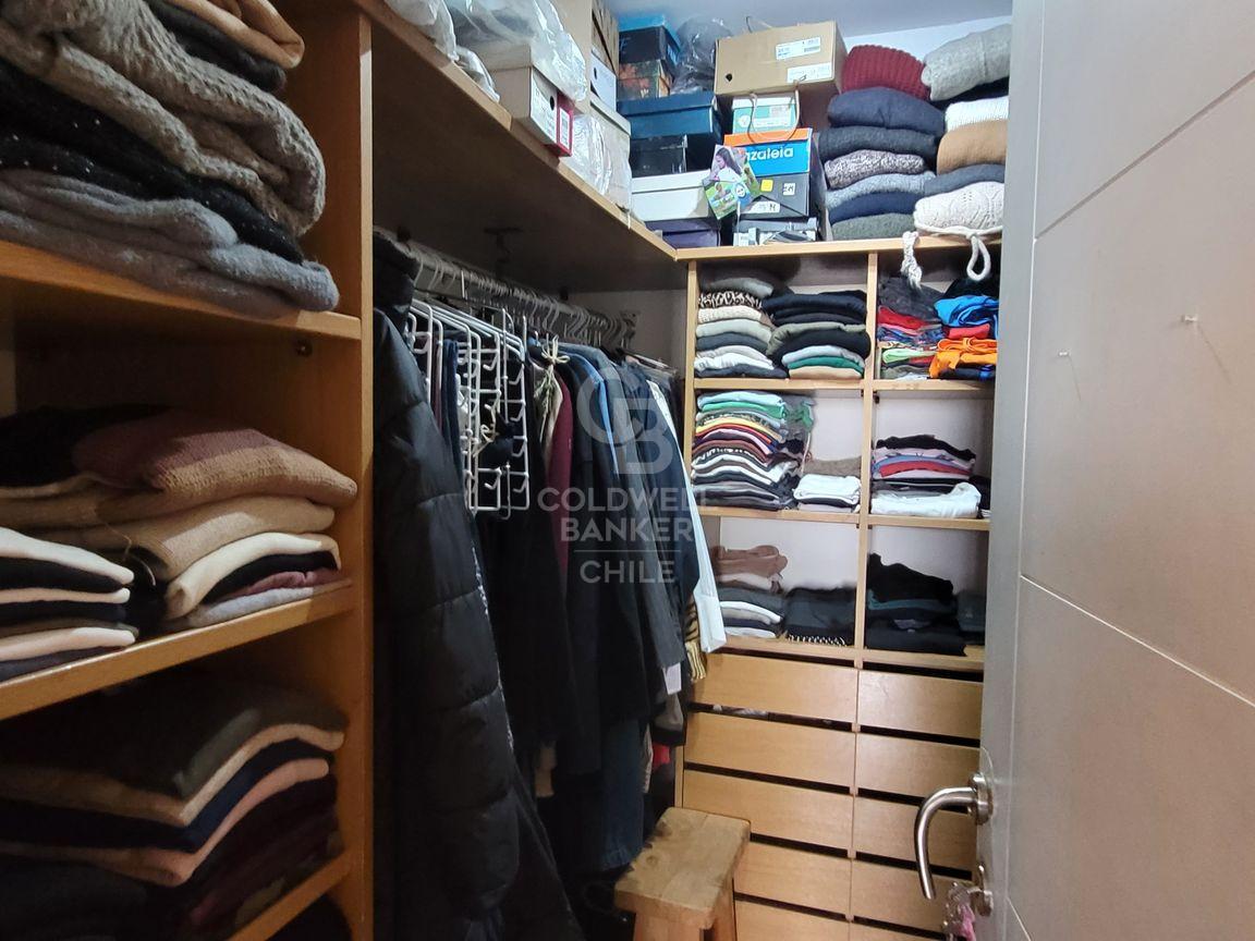 Vitacura, Chile, 4 Bedrooms Bedrooms, ,4 BathroomsBathrooms,Residential,For Sale,1941944