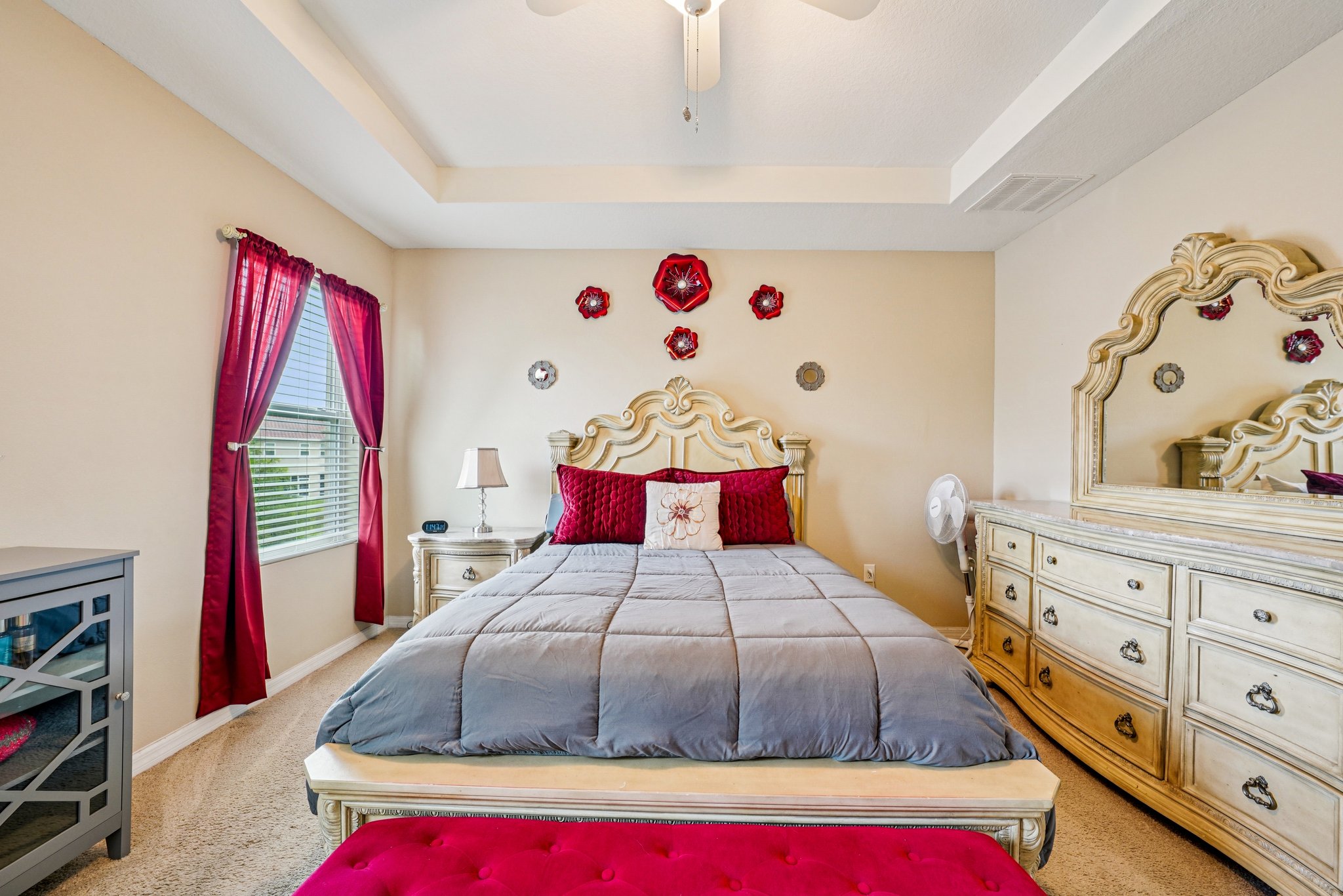 St. Petersburg, Florida, 33703, United States, 3 Bedrooms Bedrooms, ,3 BathroomsBathrooms,Residential,For Sale,1881244