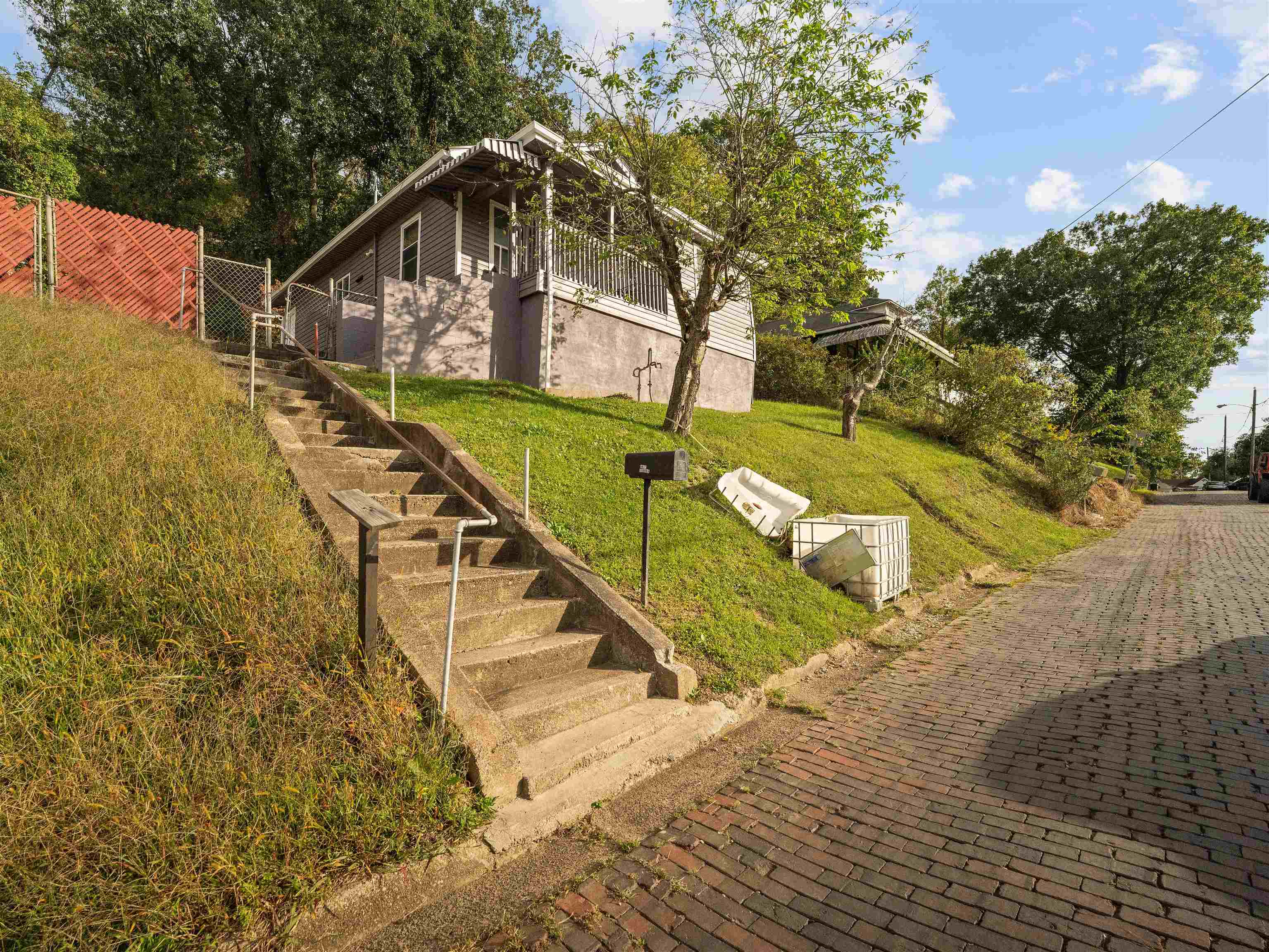 High St, Huntington, WV 25702