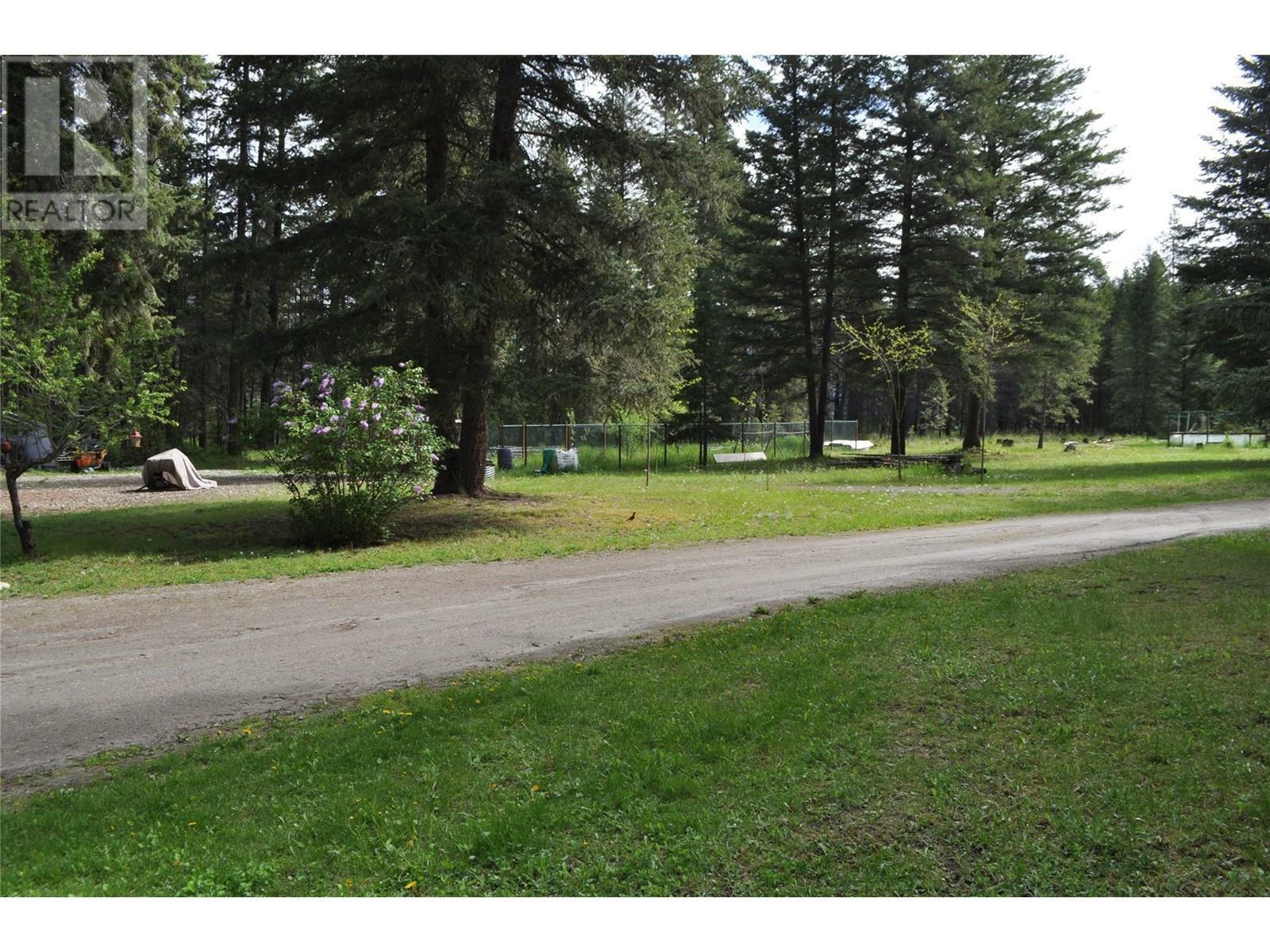CHERRYVILLE, British Columbia, V0E 2G1, CA, 2 Bedrooms Bedrooms, ,2 BathroomsBathrooms,Residential,For Sale,1837414
