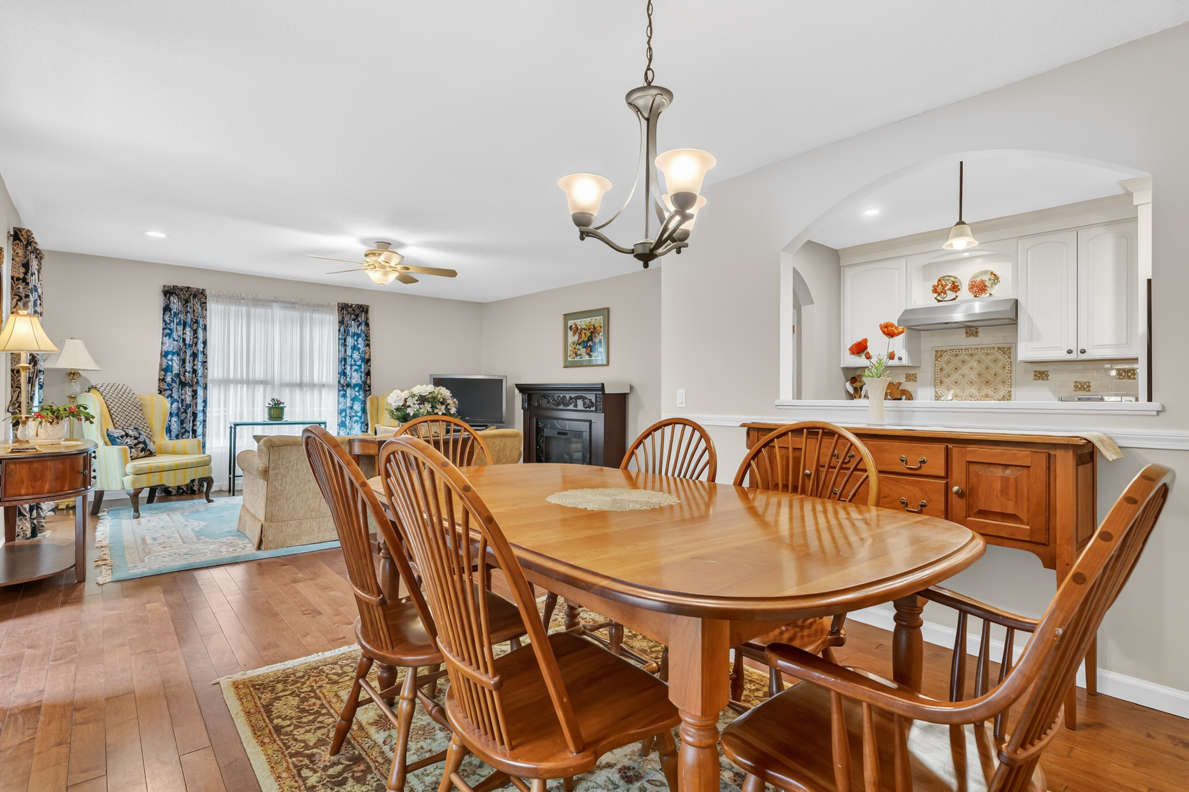  135 Foxbridge Village Road - 物件實景