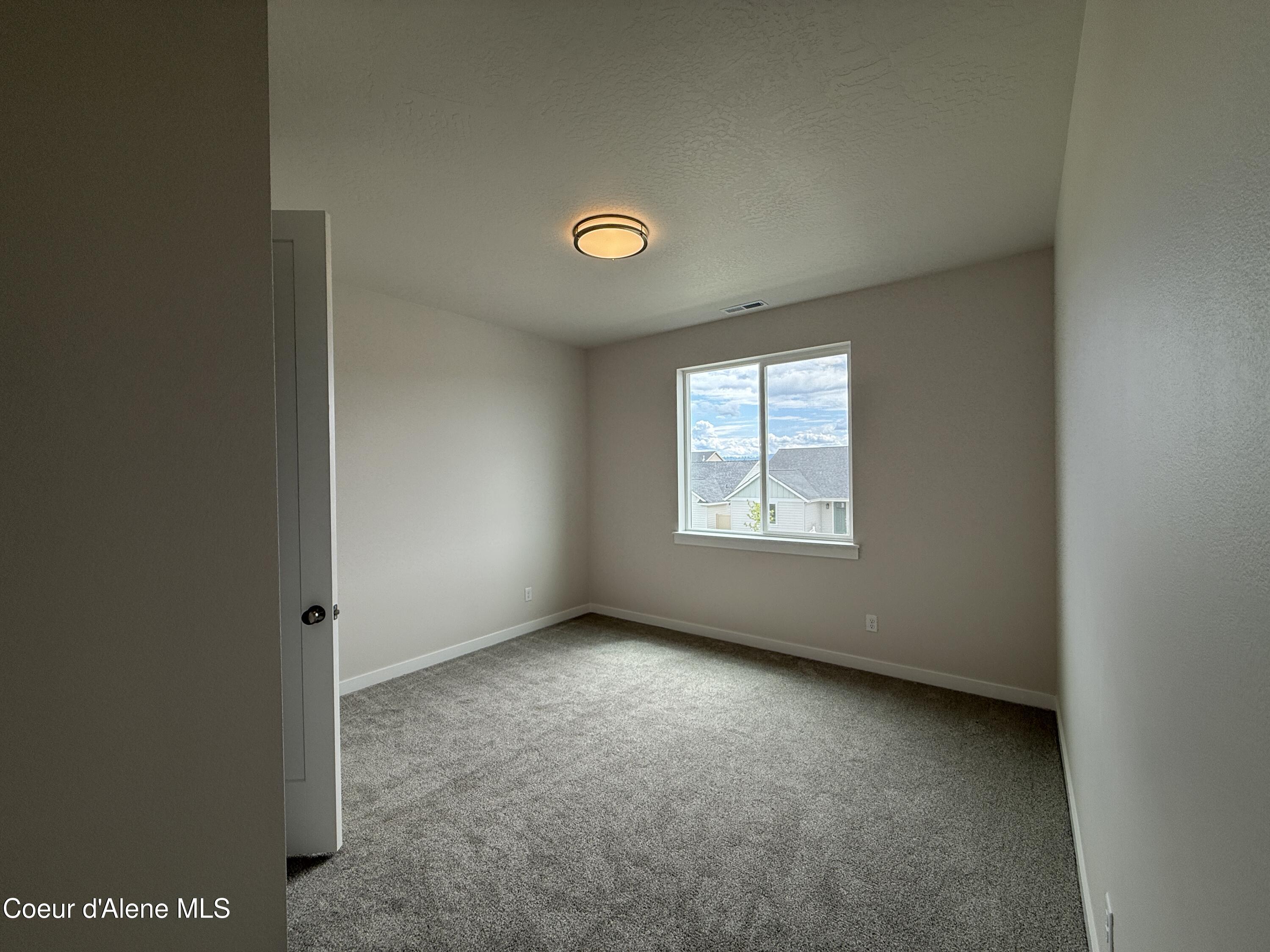 Post Falls, Idaho, 83854, United States, 4 Bedrooms Bedrooms, ,3 BathroomsBathrooms,Residential,For Sale,1927944