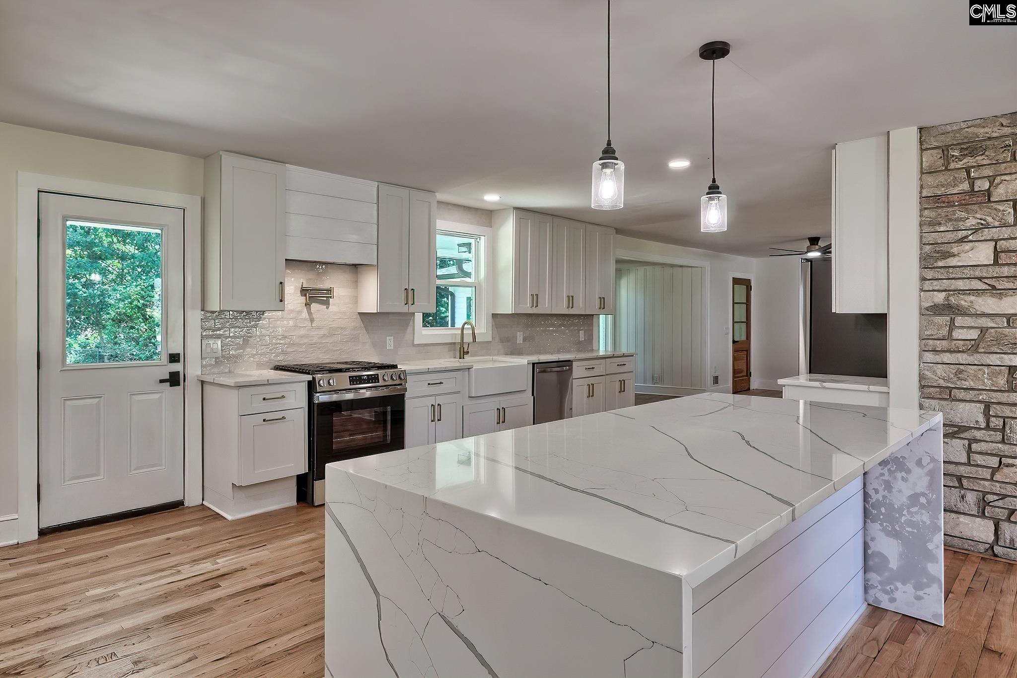 Cayce, South Carolina, 29033, United States, 3 Bedrooms Bedrooms, ,3 BathroomsBathrooms,Residential,For Sale,1875561