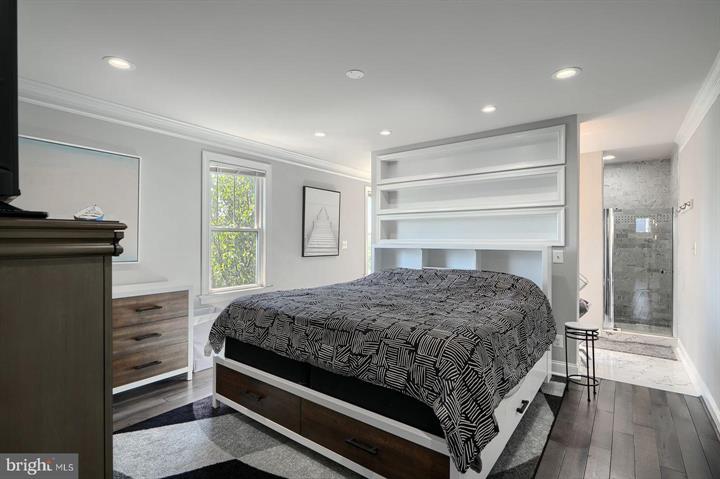 Baltimore, Maryland, 21230, United States, 5 Bedrooms Bedrooms, ,7 BathroomsBathrooms,Residential,For Sale,1920297