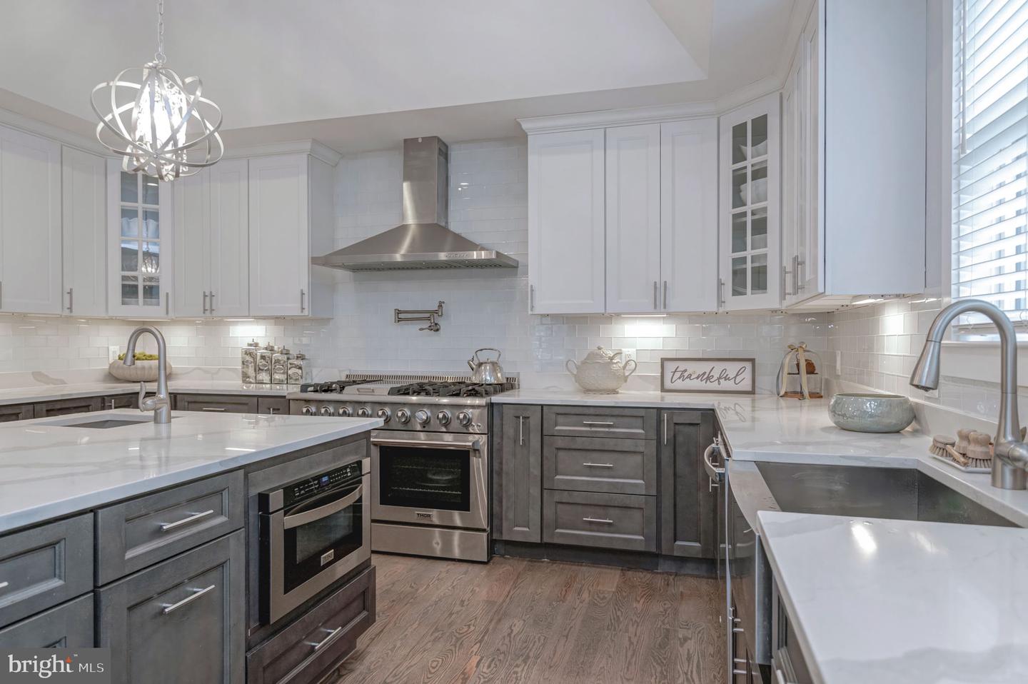 Fairfax, Virginia, 22030, United States, 6 Bedrooms Bedrooms, ,7 BathroomsBathrooms,Residential,For Sale,1997396