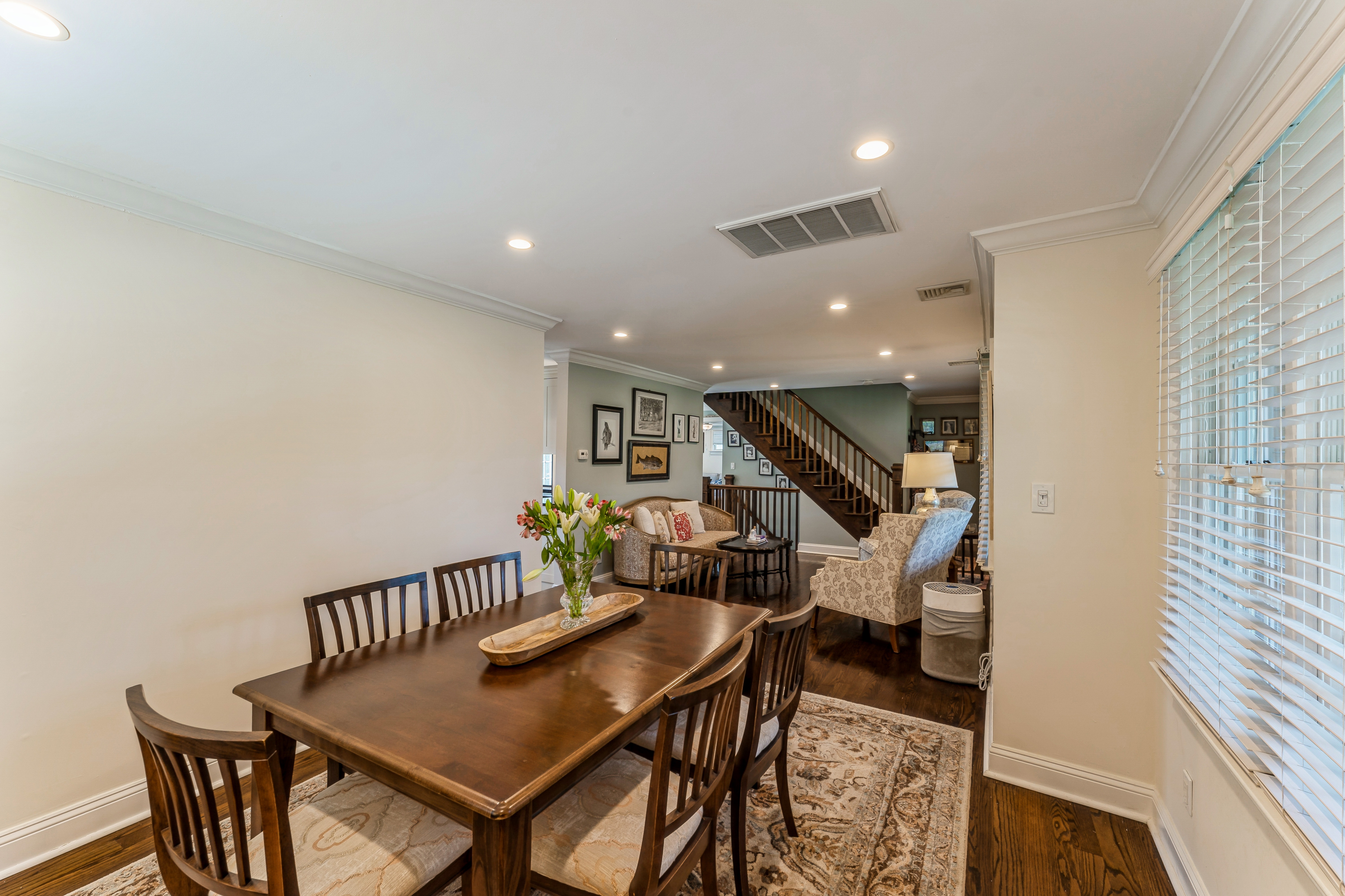 Floral Park, New York, 11001, United States, 4 Bedrooms Bedrooms, ,3 BathroomsBathrooms,Residential,For Sale,1905597