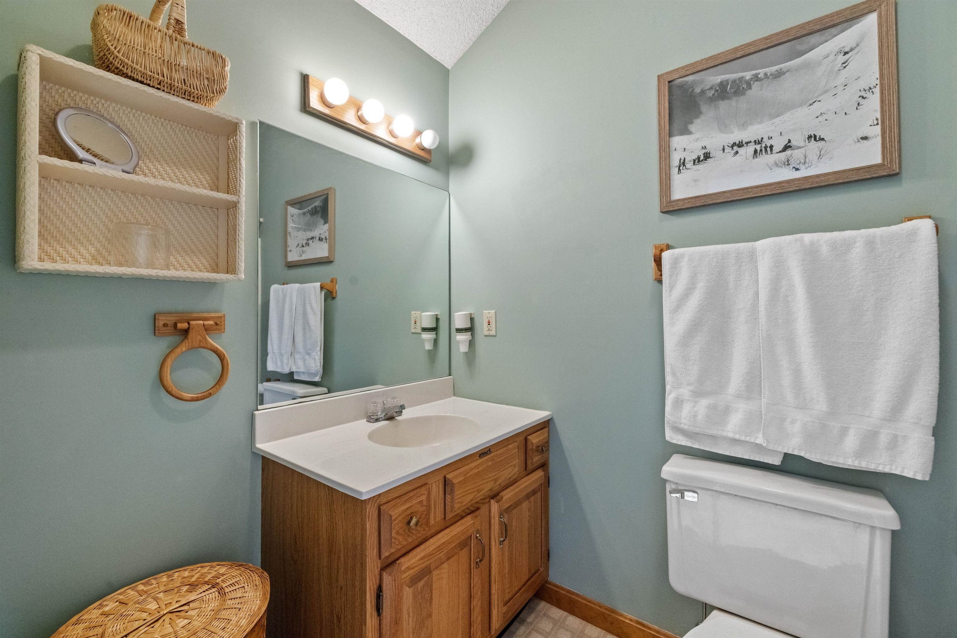 Woodstock, New Hampshire, 03262, United States, 2 Bedrooms Bedrooms, ,3 BathroomsBathrooms,Residential,For Sale,1977442