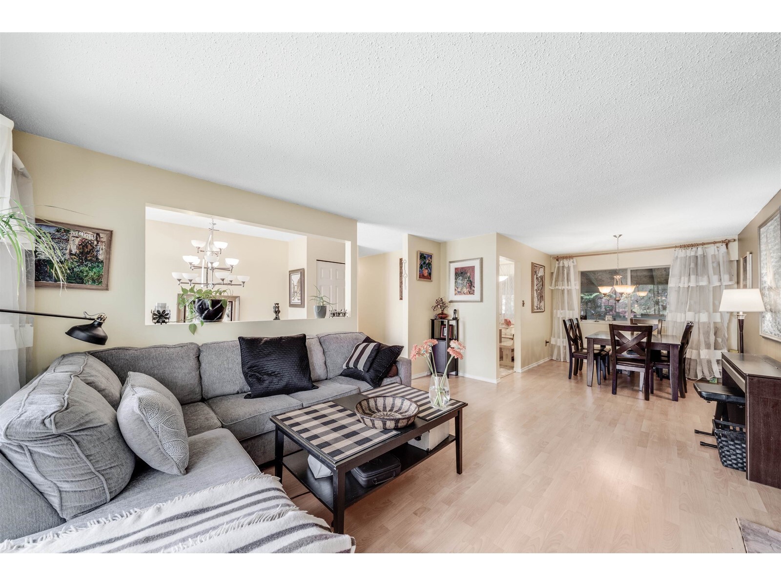 SURREY, British Columbia, V3W 5K1, CA, 4 Bedrooms Bedrooms, ,2 BathroomsBathrooms,Residential,For Sale,1949897