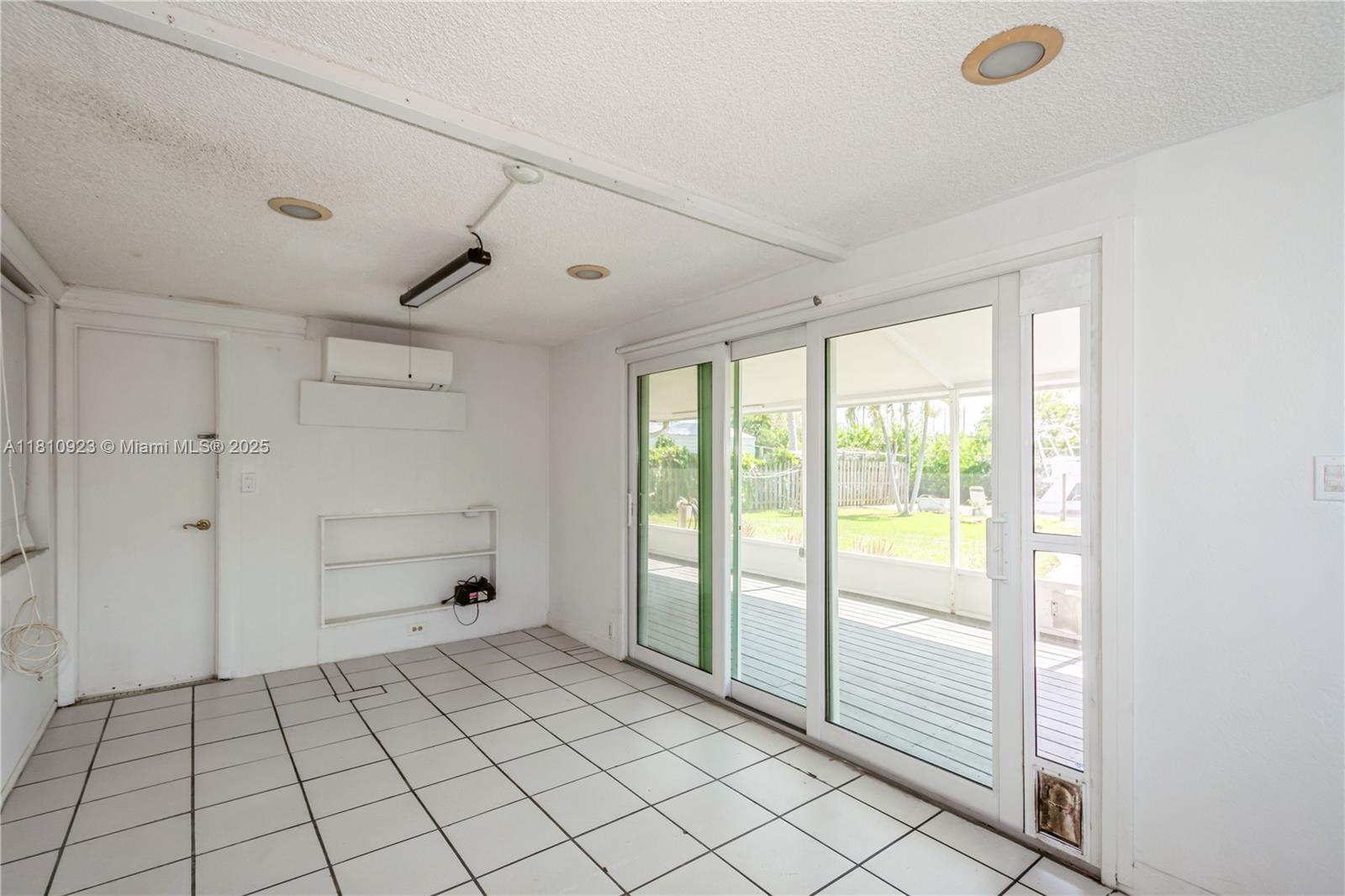Dania Beach, Florida, 33312, United States, 3 Bedrooms Bedrooms, ,3 BathroomsBathrooms,Residential,For Sale,1838322
