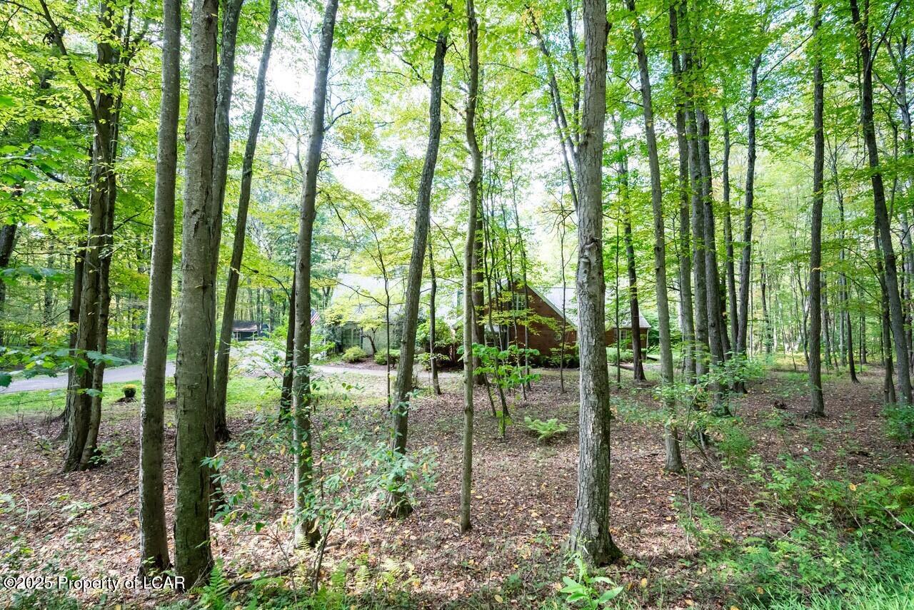 Dallas, Pennsylvania, 18612, United States, 5 Bedrooms Bedrooms, ,3 BathroomsBathrooms,Residential,For Sale,2006135