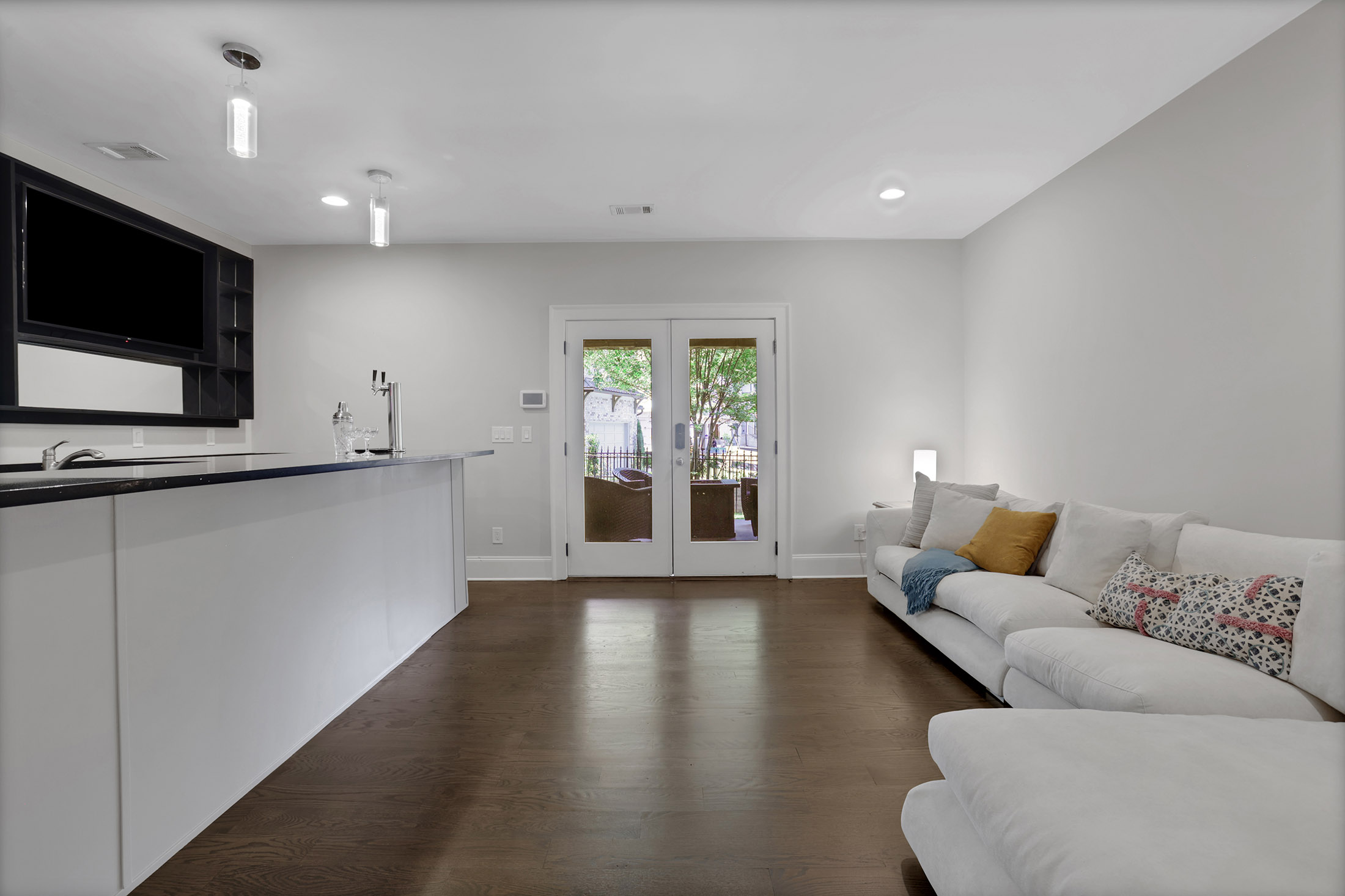  Sophisticated Brick Residence in Coveted Brookhaven Location - 物件實景
