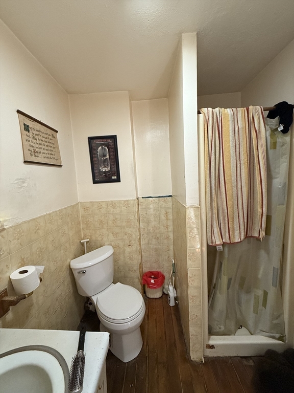 Medford, Massachusetts, 02155, United States, 7 Bedrooms Bedrooms, ,3 BathroomsBathrooms,Residential,For Sale,1922375