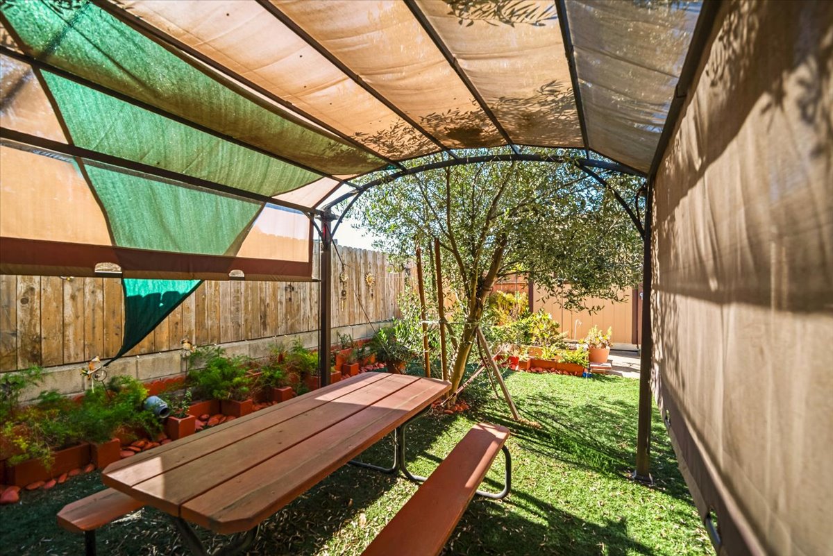 Lompoc, California, 93436, United States, 3 Bedrooms Bedrooms, ,2 BathroomsBathrooms,Residential,For Sale,1991167