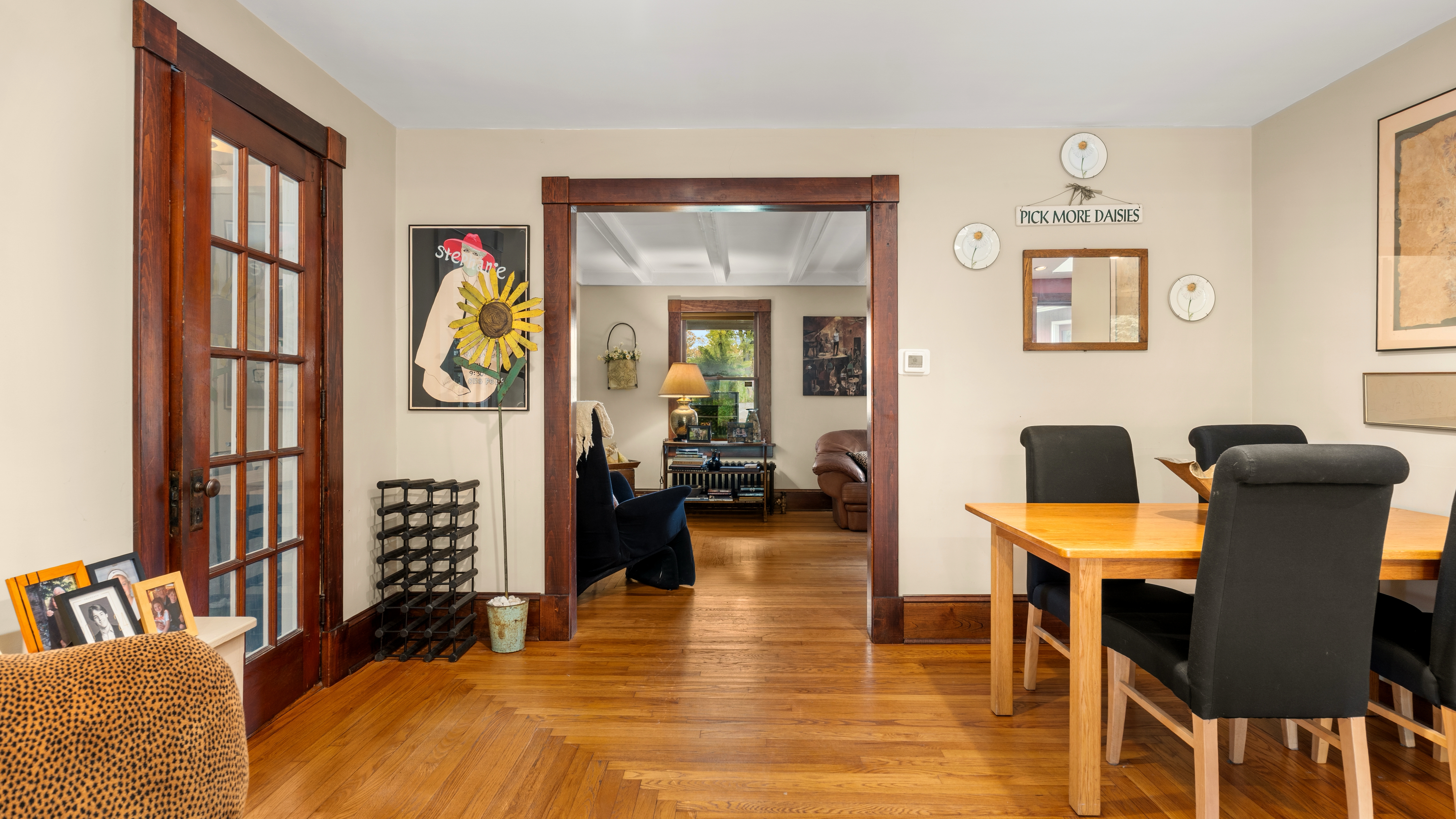  Charming Dutch Colonial in Lovely Lee Location - 物件實景