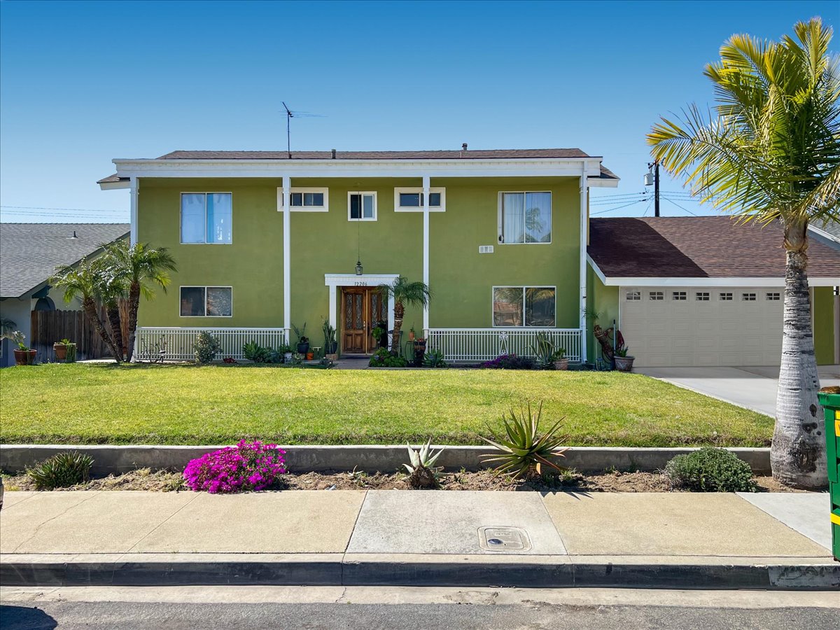 Chino, California, 91710, United States, 5 Bedrooms Bedrooms, ,3 BathroomsBathrooms,Residential,For Sale,1943036