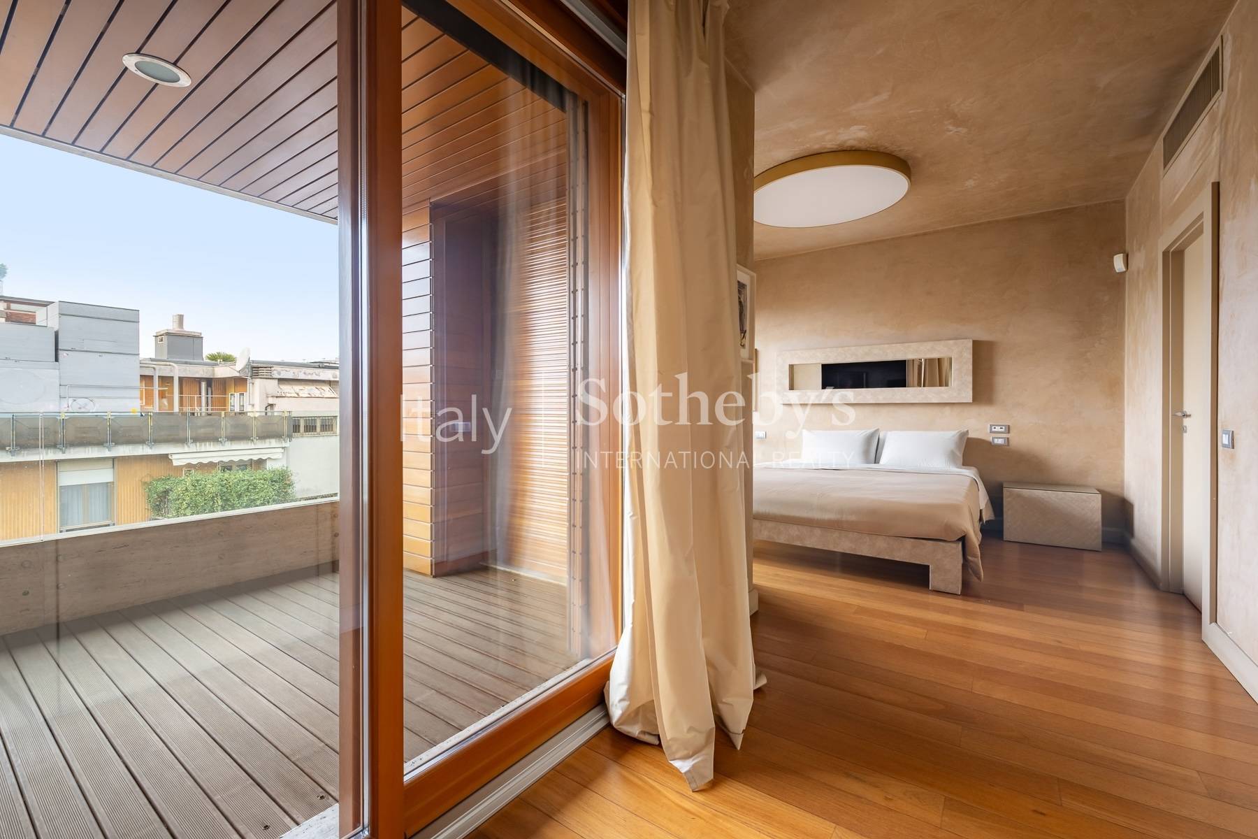  Elegant and bright penthouse in central area - 物件實景