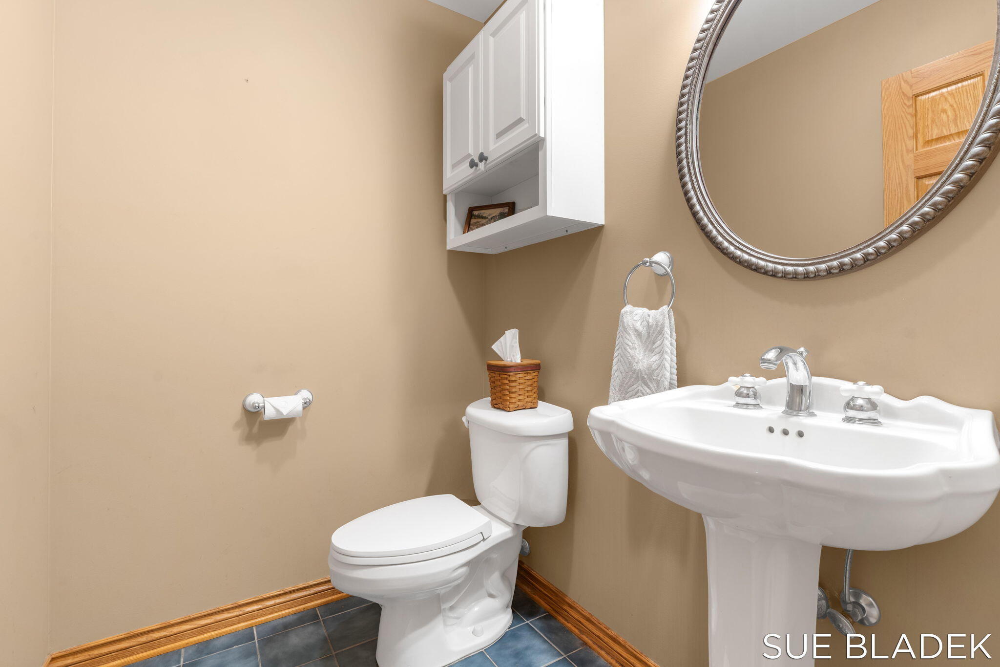 Fennville, Michigan, 49408, United States, 4 Bedrooms Bedrooms, ,4 BathroomsBathrooms,Residential,For Sale,1966449