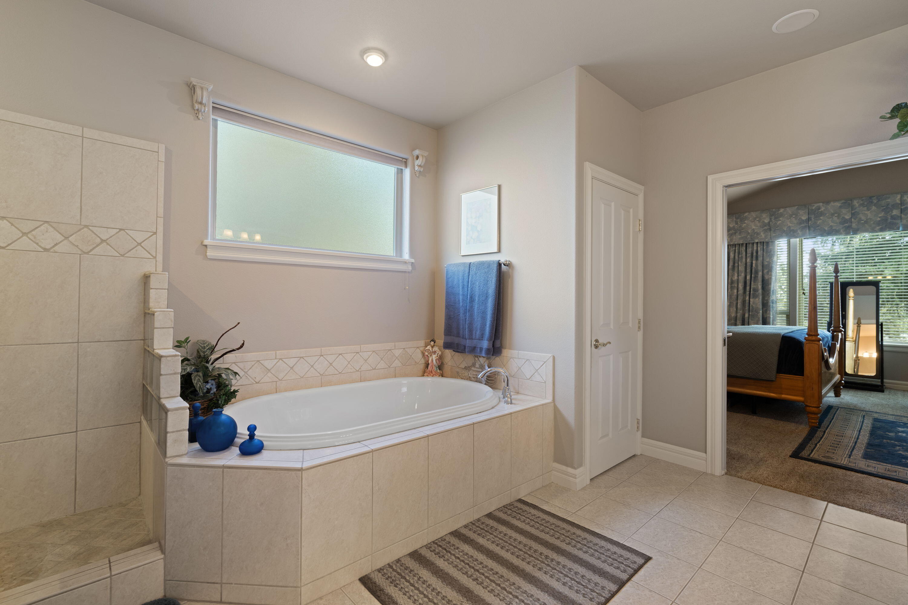 Redmond, Oregon, 97756, United States, 3 Bedrooms Bedrooms, ,3 BathroomsBathrooms,Residential,For Sale,1926997