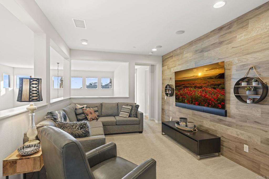 San Marcos, California, 92078, United States, 5 Bedrooms Bedrooms, ,5 BathroomsBathrooms,Residential,For Sale,1926310