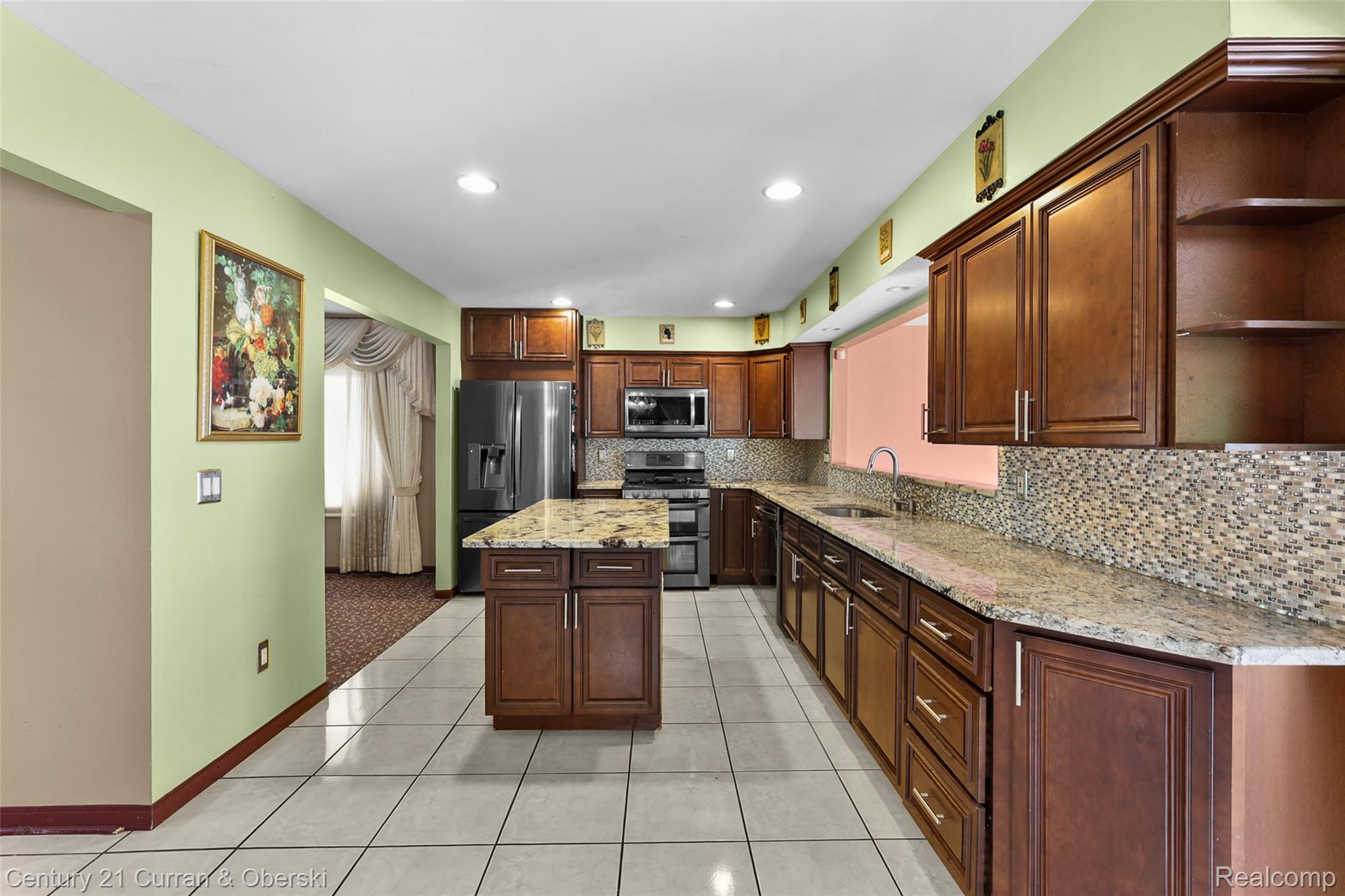 Dearborn, Michigan, 48126, United States, 4 Bedrooms Bedrooms, ,4 BathroomsBathrooms,Residential,For Sale,1974574