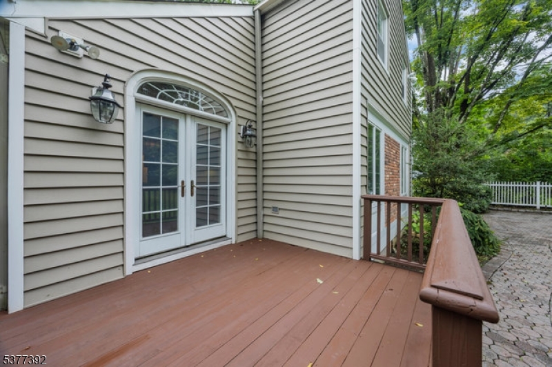 Chatham Twp., New Jersey, 07928, United States, 4 Bedrooms Bedrooms, ,3 BathroomsBathrooms,Residential,For Sale,1926166