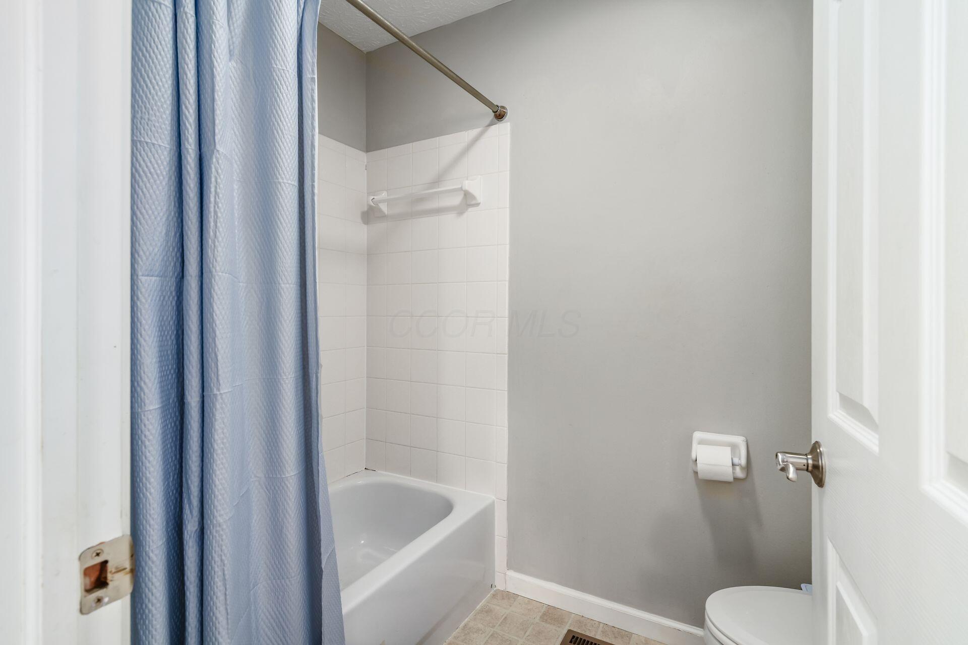 Hilliard, Ohio, 43026, United States, 4 Bedrooms Bedrooms, ,4 BathroomsBathrooms,Residential,For Sale,1965568