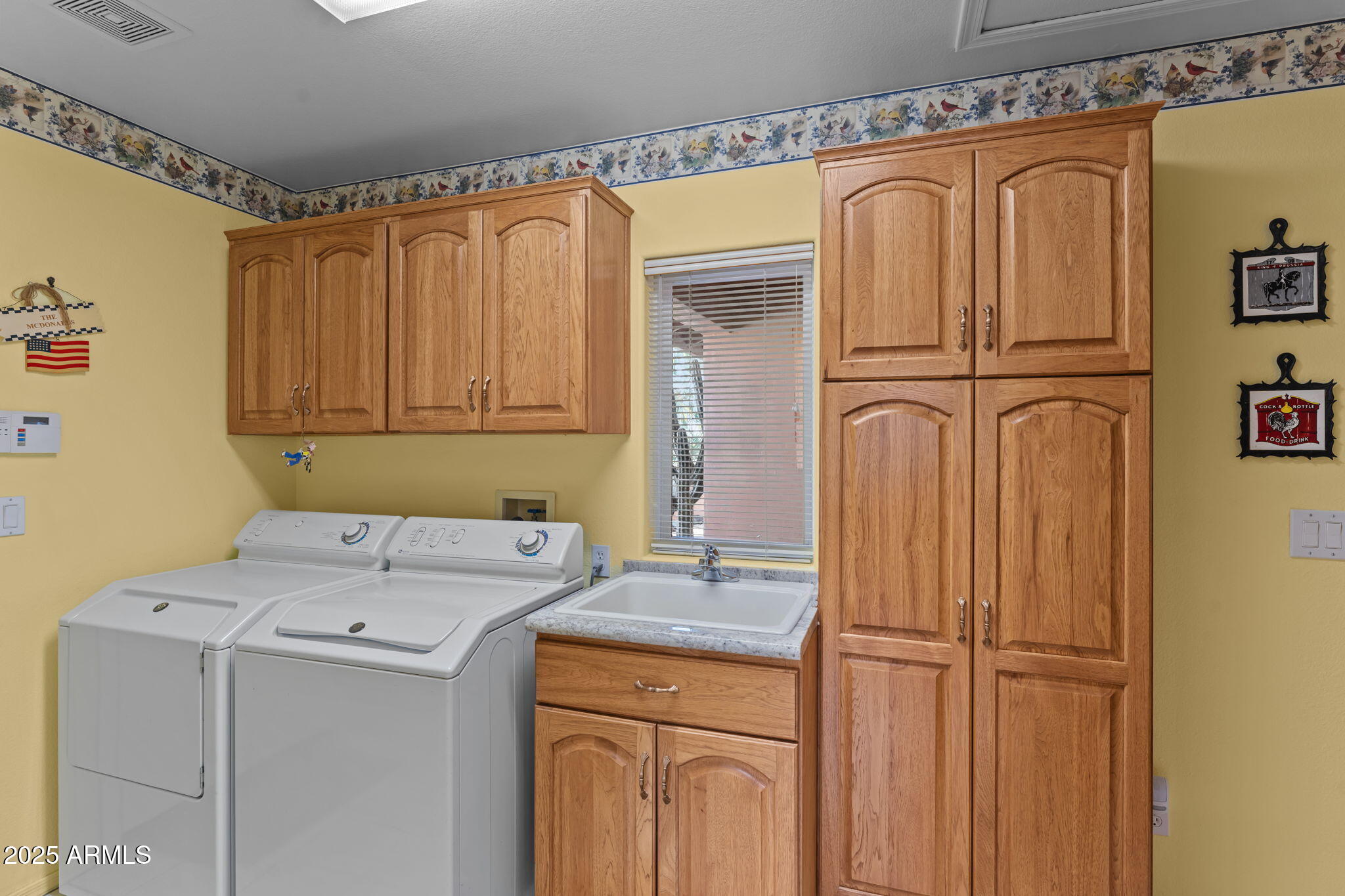 Wickenburg, Arizona, 85390, United States, 3 Bedrooms Bedrooms, ,2 BathroomsBathrooms,Residential,For Sale,1990745