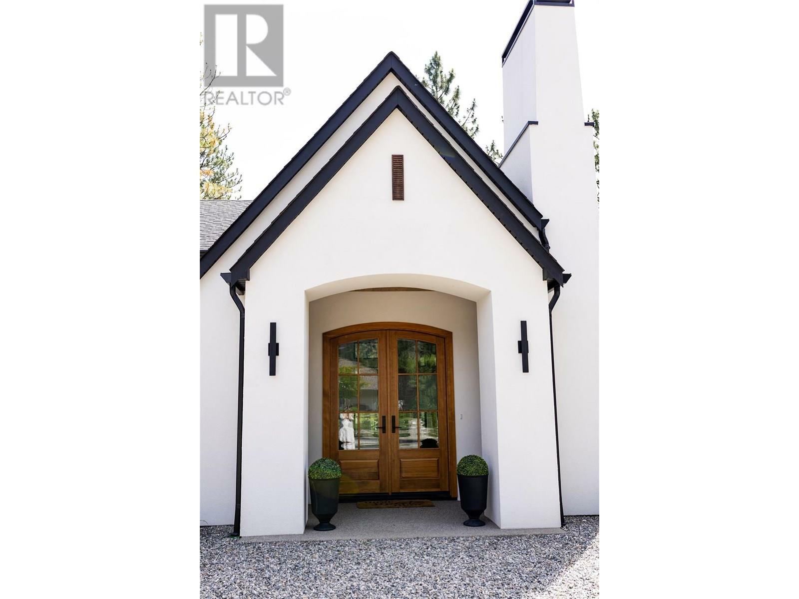 GRAND FORKS, British Columbia, V0H 1H2, CA, 5 Bedrooms Bedrooms, ,5 BathroomsBathrooms,Residential,For Sale,1868553