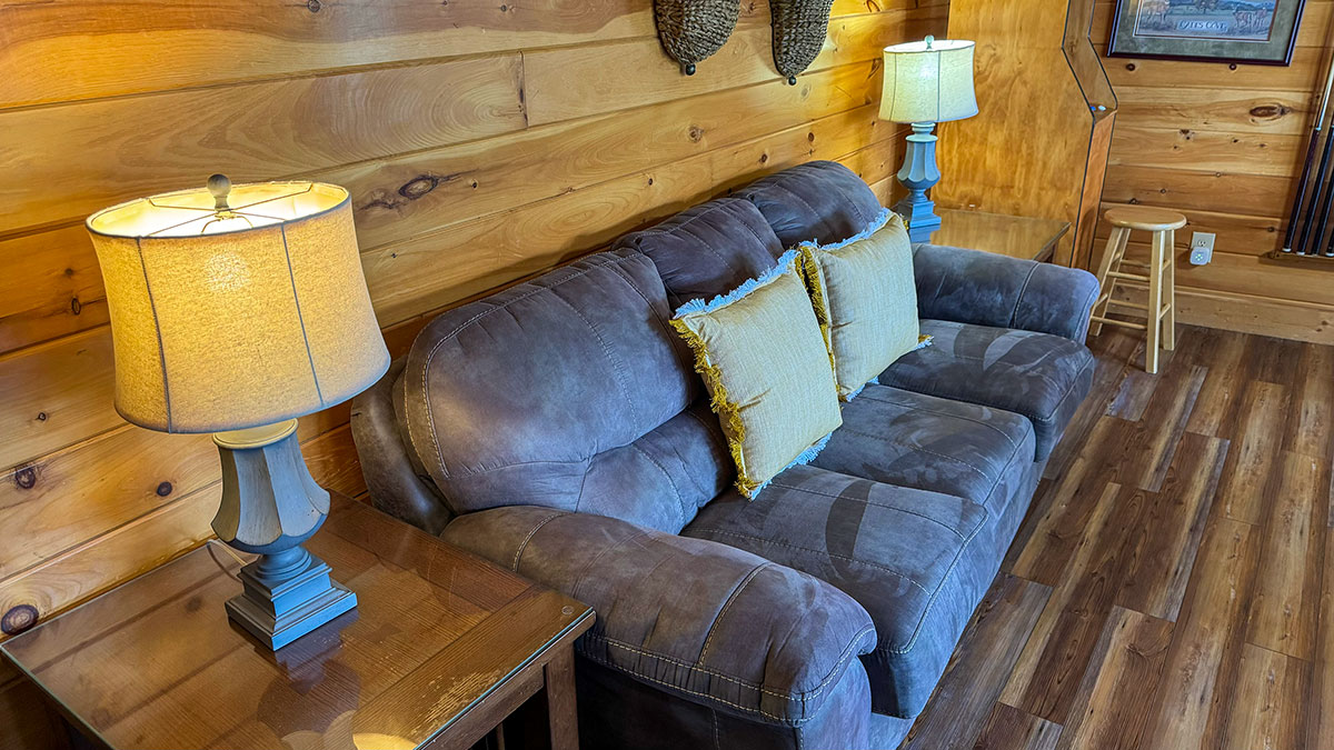 Sevierville, Tennessee, 37876, United States, 6 Bedrooms Bedrooms, ,7 BathroomsBathrooms,Residential,For Sale,1984488