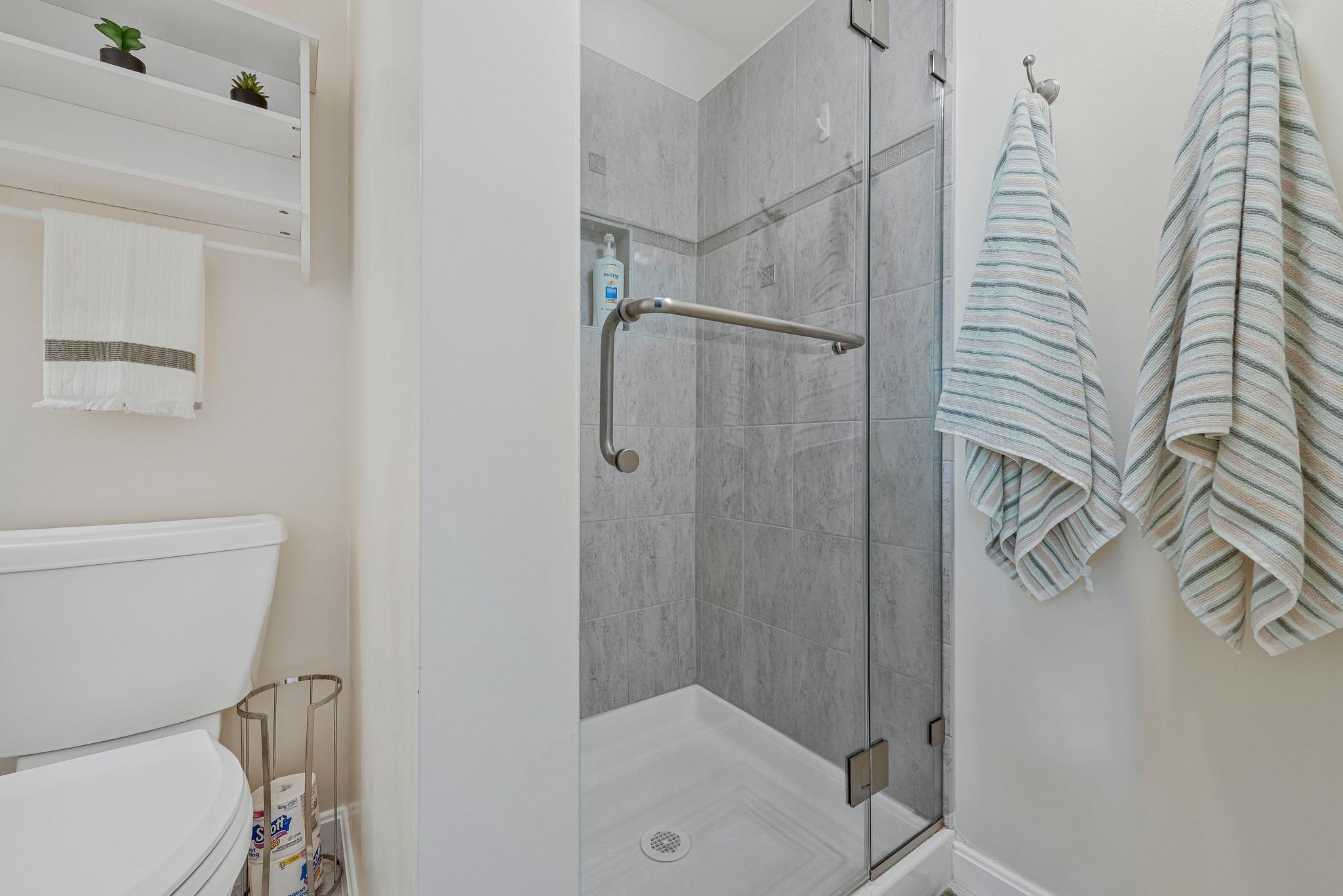 Bowie, Maryland, 20716, United States, 4 Bedrooms Bedrooms, ,2 BathroomsBathrooms,Residential,For Sale,2048193