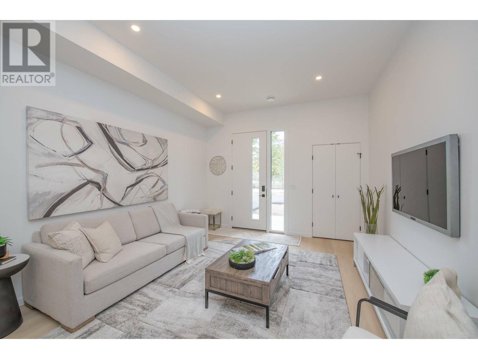 VERNON, British Columbia, V1H 1E2, CA, 3 Bedrooms Bedrooms, ,2 BathroomsBathrooms,Residential,For Sale,1836741