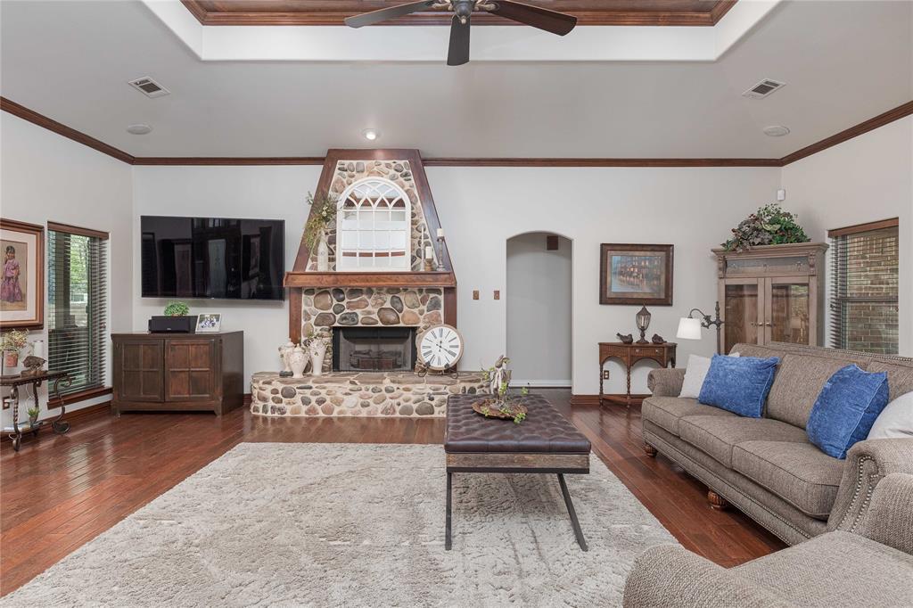 Terrell, Texas, 75160, United States, 3 Bedrooms Bedrooms, ,3 BathroomsBathrooms,Residential,For Sale,1767397