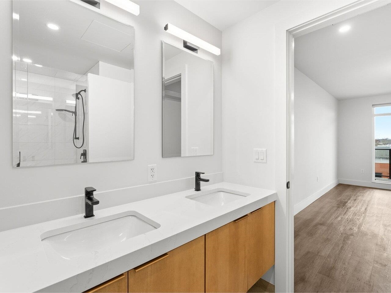 Burlington, Vermont, 05401, United States, 2 Bedrooms Bedrooms, ,1 BathroomBathrooms,Residential,For Sale,1777939