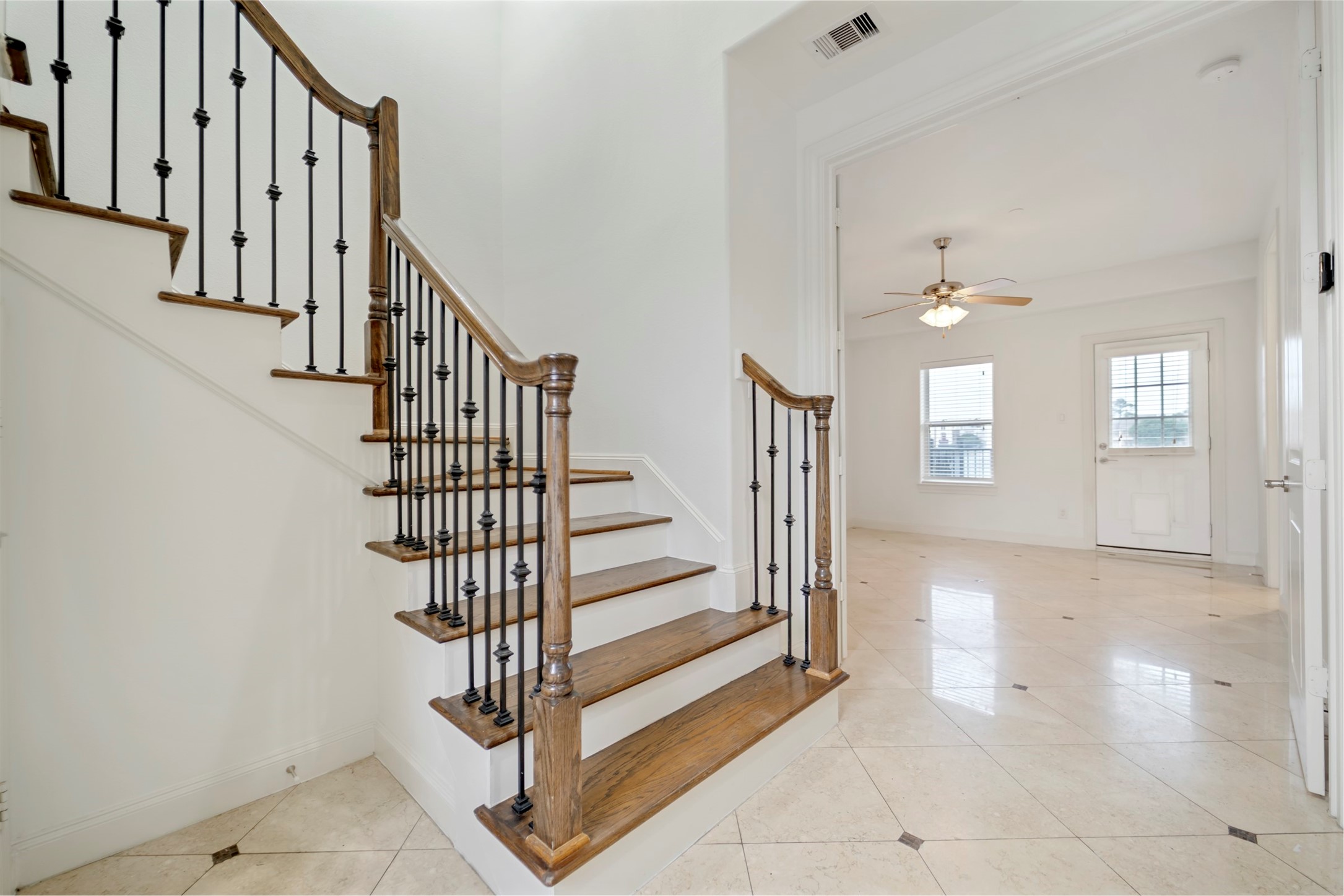 Houston, Texas, 77080, United States, 3 Bedrooms Bedrooms, ,5 BathroomsBathrooms,Residential,For Sale,1939348