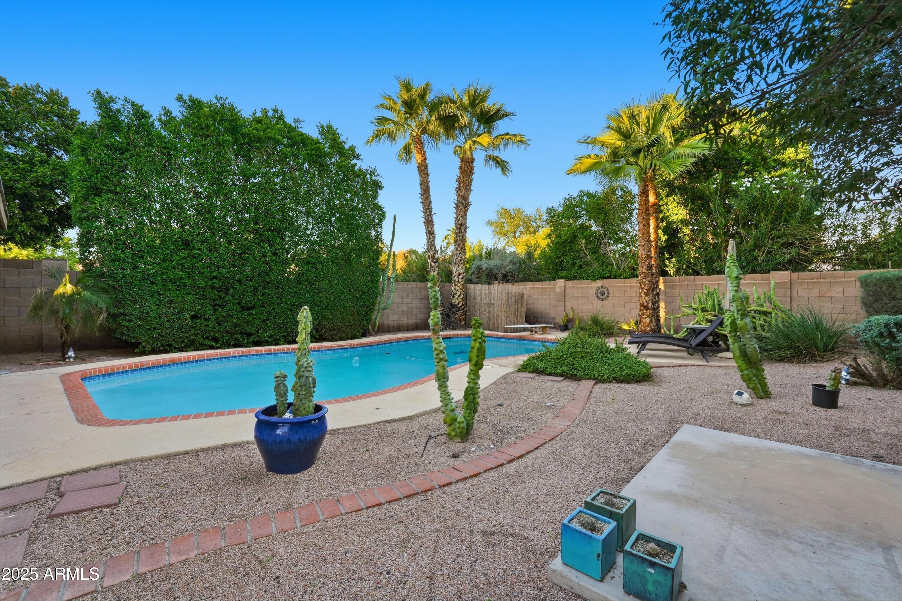 Phoenix, Arizona, 85044, United States, 4 Bedrooms Bedrooms, ,3 BathroomsBathrooms,Residential,For Sale,1993107