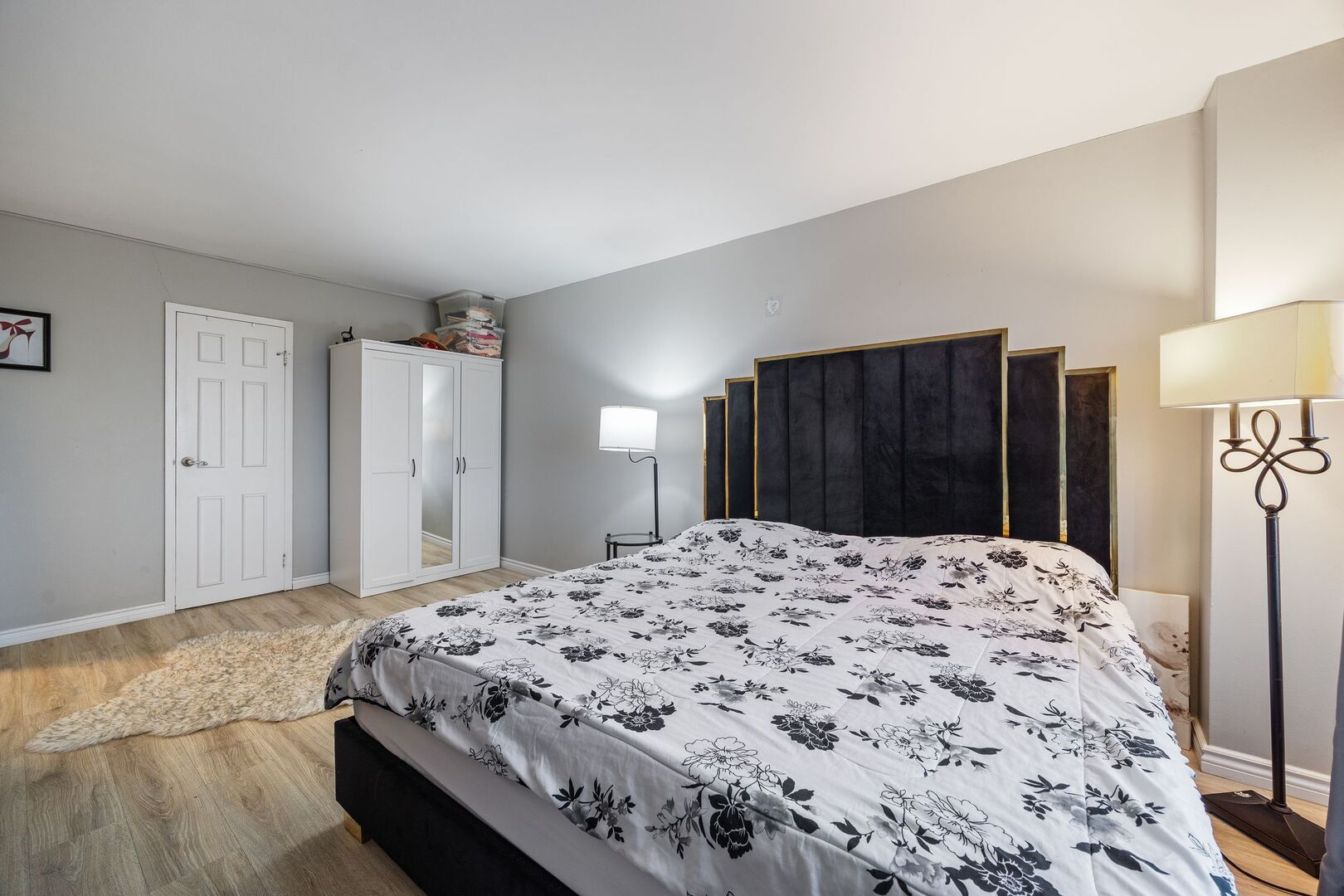 Kedzie Ave, Chicago, IL 60645