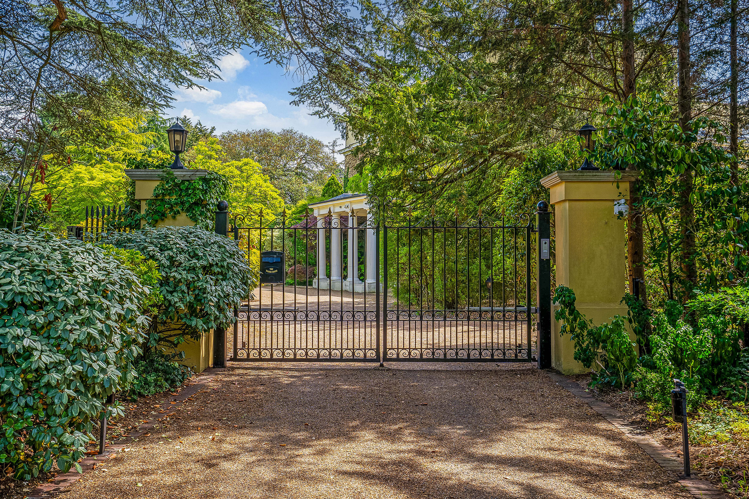  Burwood Park, Walton on Thames, Surrey - 物件實景