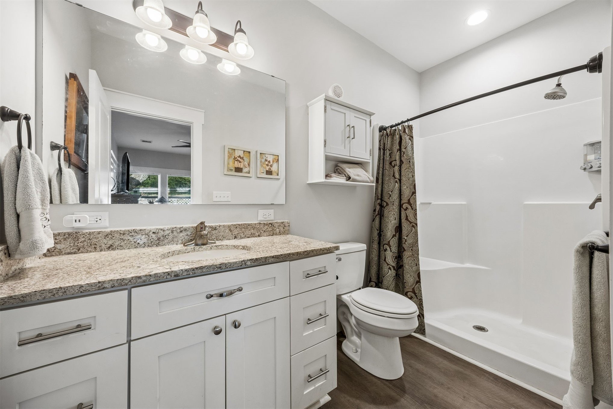 Fernandina Beach, Florida, 32034, United States, 3 Bedrooms Bedrooms, ,2 BathroomsBathrooms,Residential,For Sale,2040424