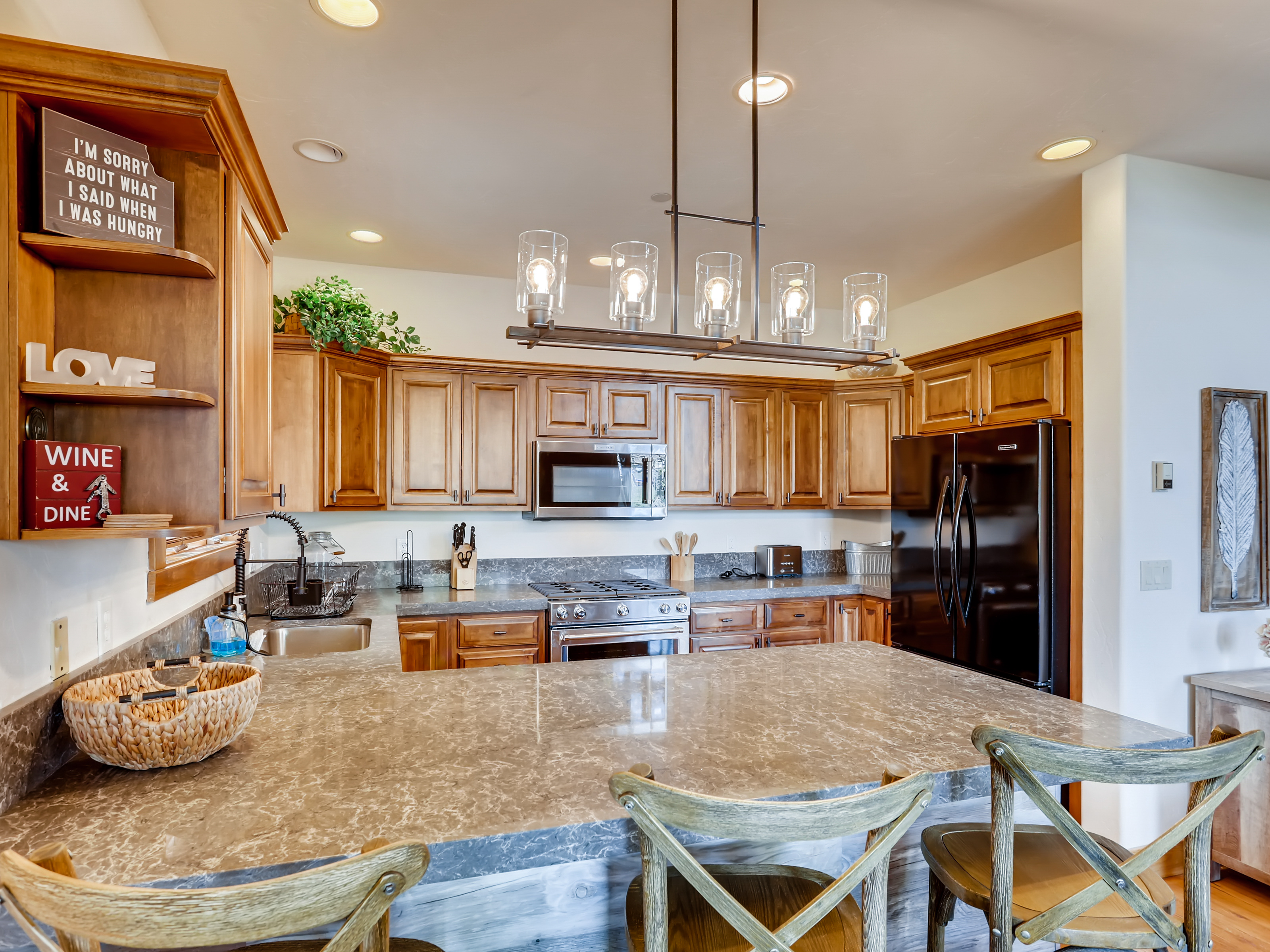 Edwards, Colorado, 81632, United States, 5 Bedrooms Bedrooms, ,5 BathroomsBathrooms,Residential,For Sale,1905665