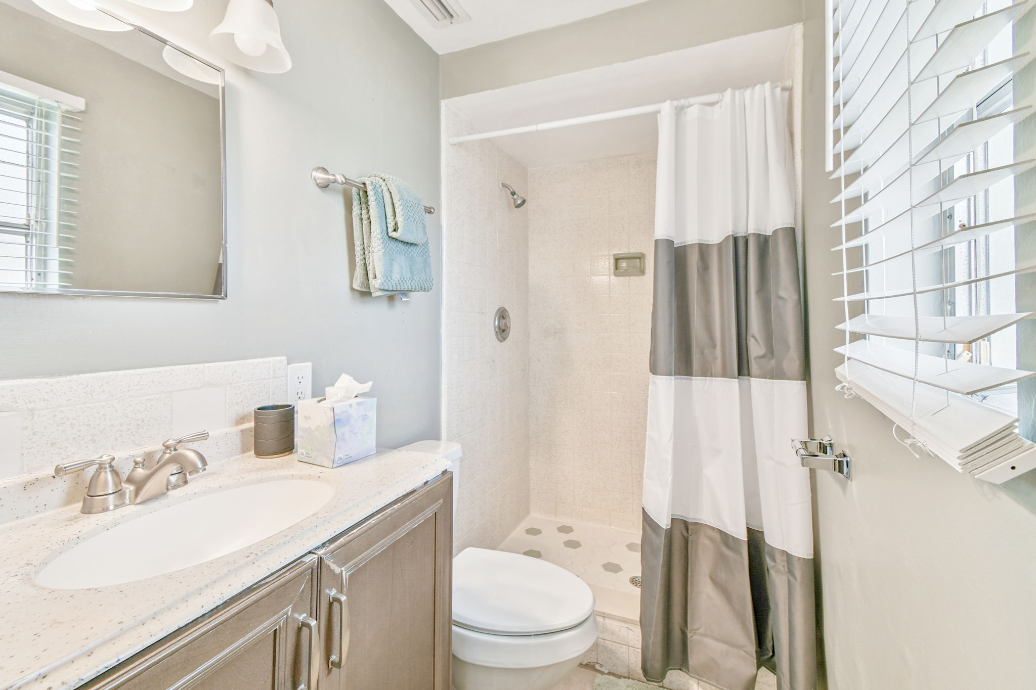 Dunedin, Florida, 34698, United States, 2 Bedrooms Bedrooms, ,1 BathroomBathrooms,Residential,For Sale,1983478