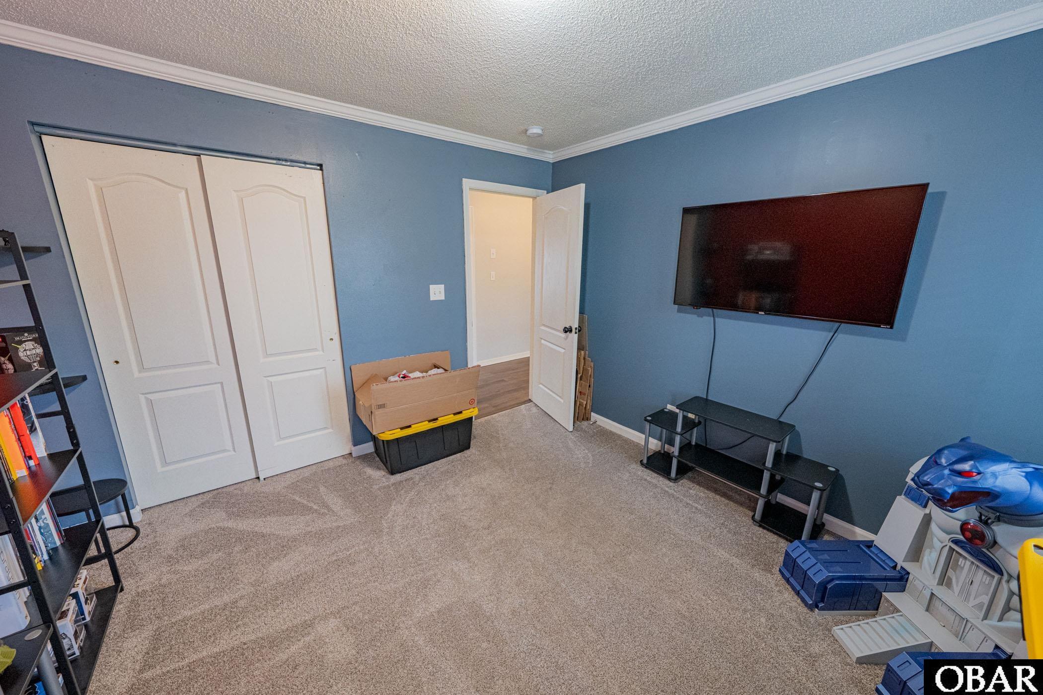 Moyock, North Carolina, 27958, United States, 6 Bedrooms Bedrooms, ,3 BathroomsBathrooms,Residential,For Sale,1997191