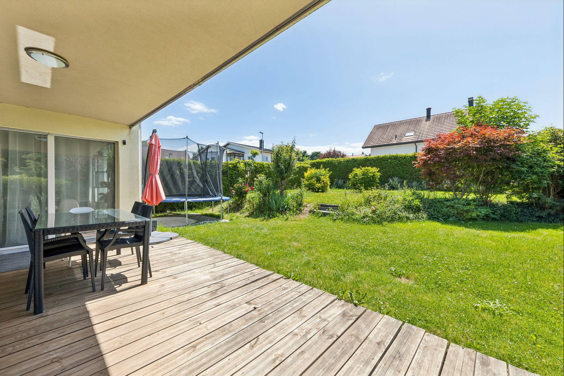  4.5-room ground-floor apartment with a terrace and garden - 物件實景