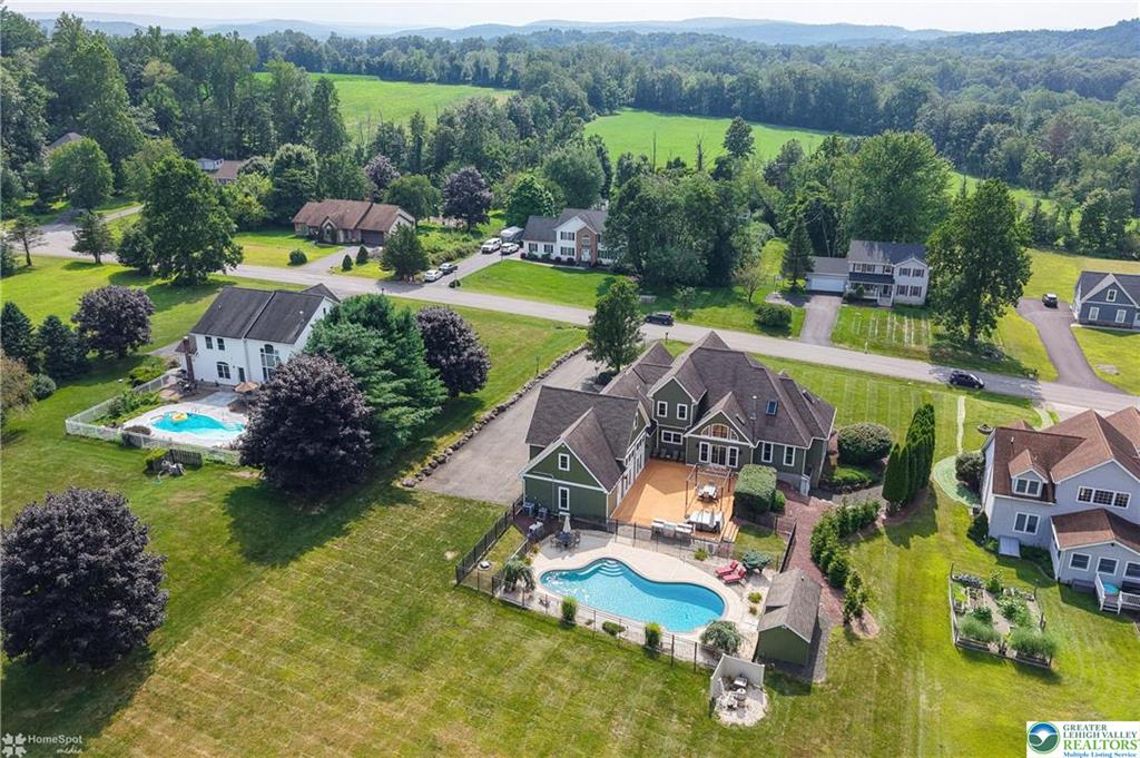 Stroudsburg, Pennsylvania, 18360-6926, United States, 7 Bedrooms Bedrooms, ,4 BathroomsBathrooms,Residential,For Sale,1904497